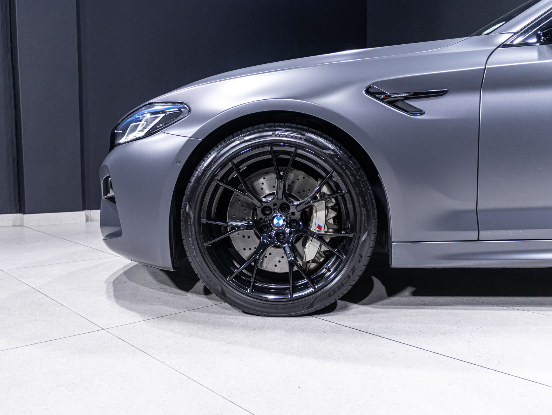 m5 comp grey 8108