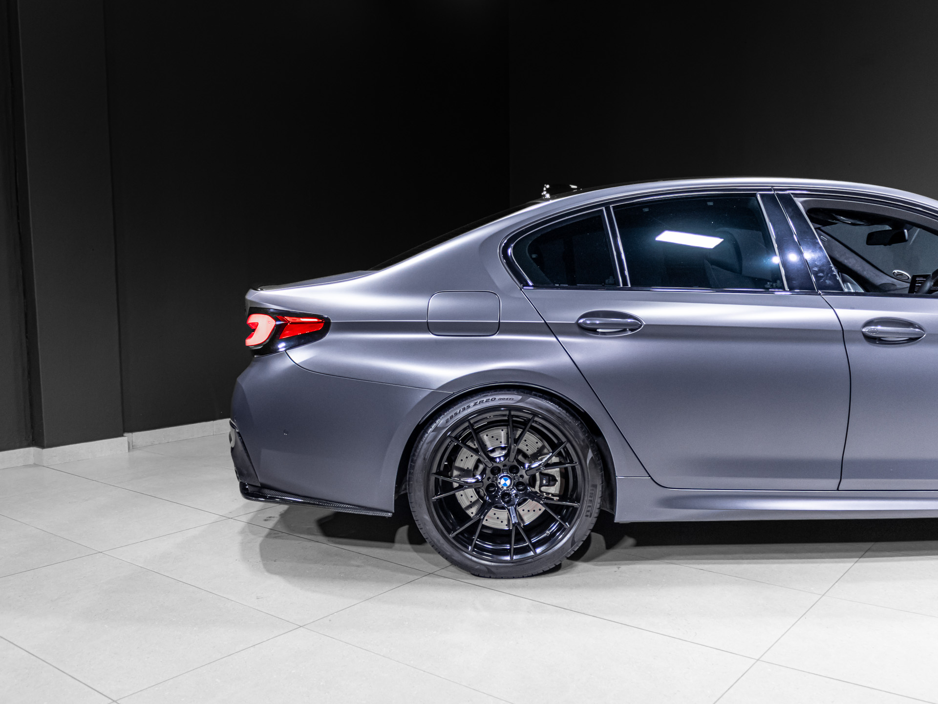 m5 comp grey 8205