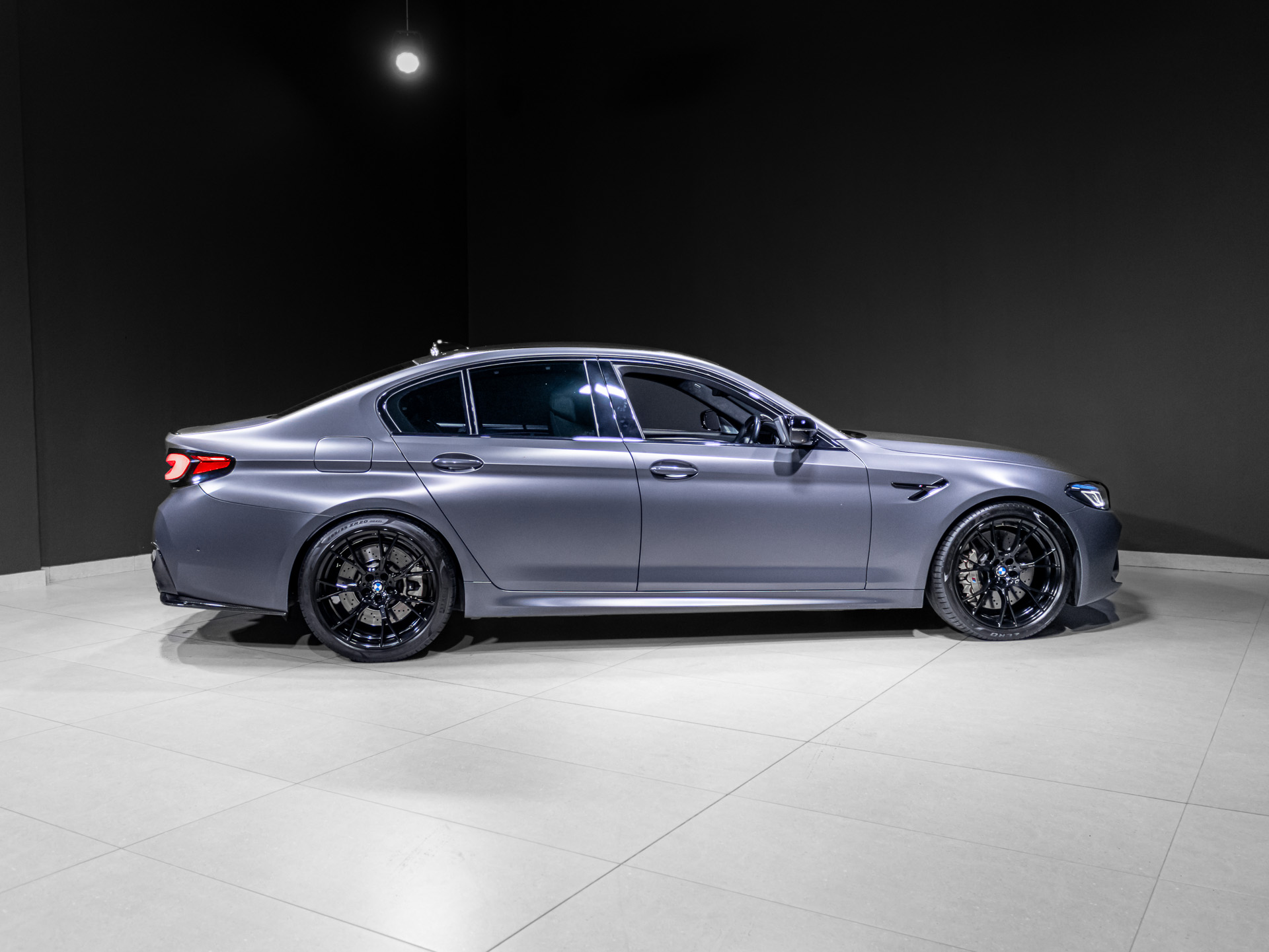 m5 comp grey 8213