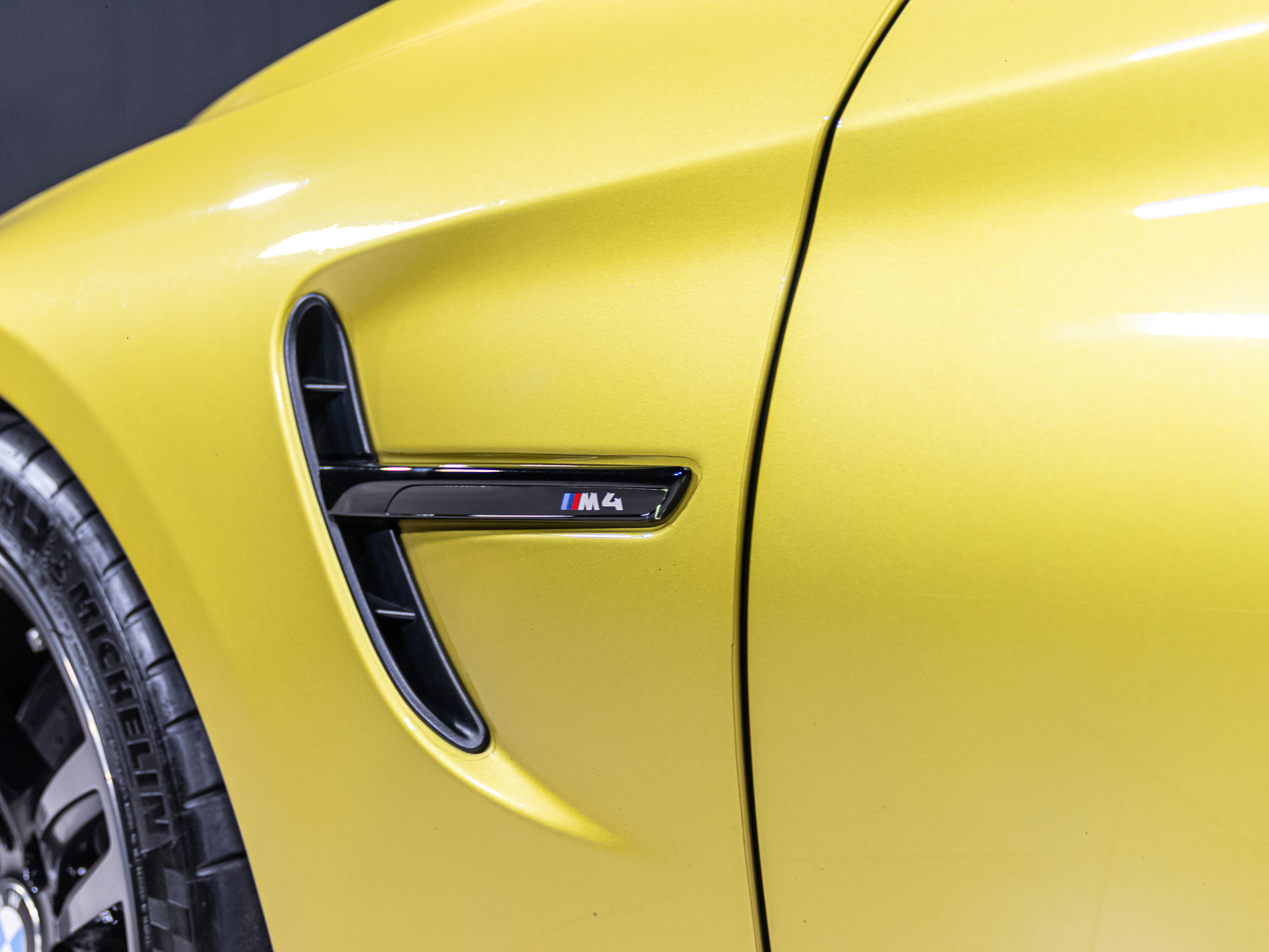 yellowm4 7800