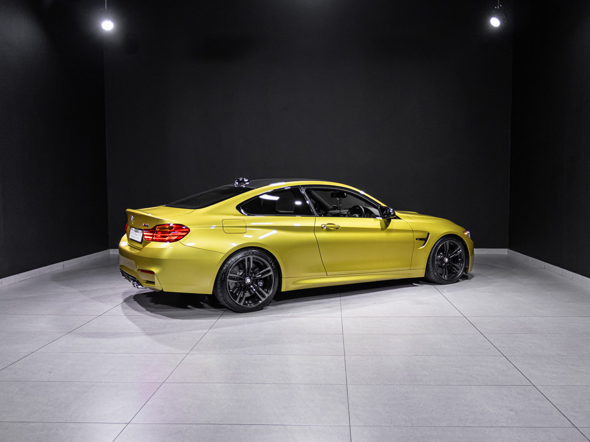 yellowm4 7856