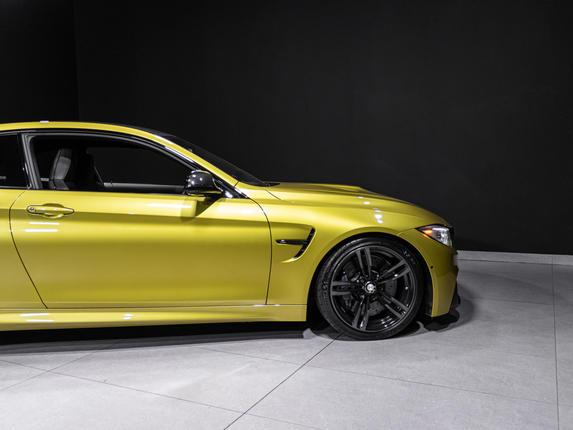 yellowm4 7864