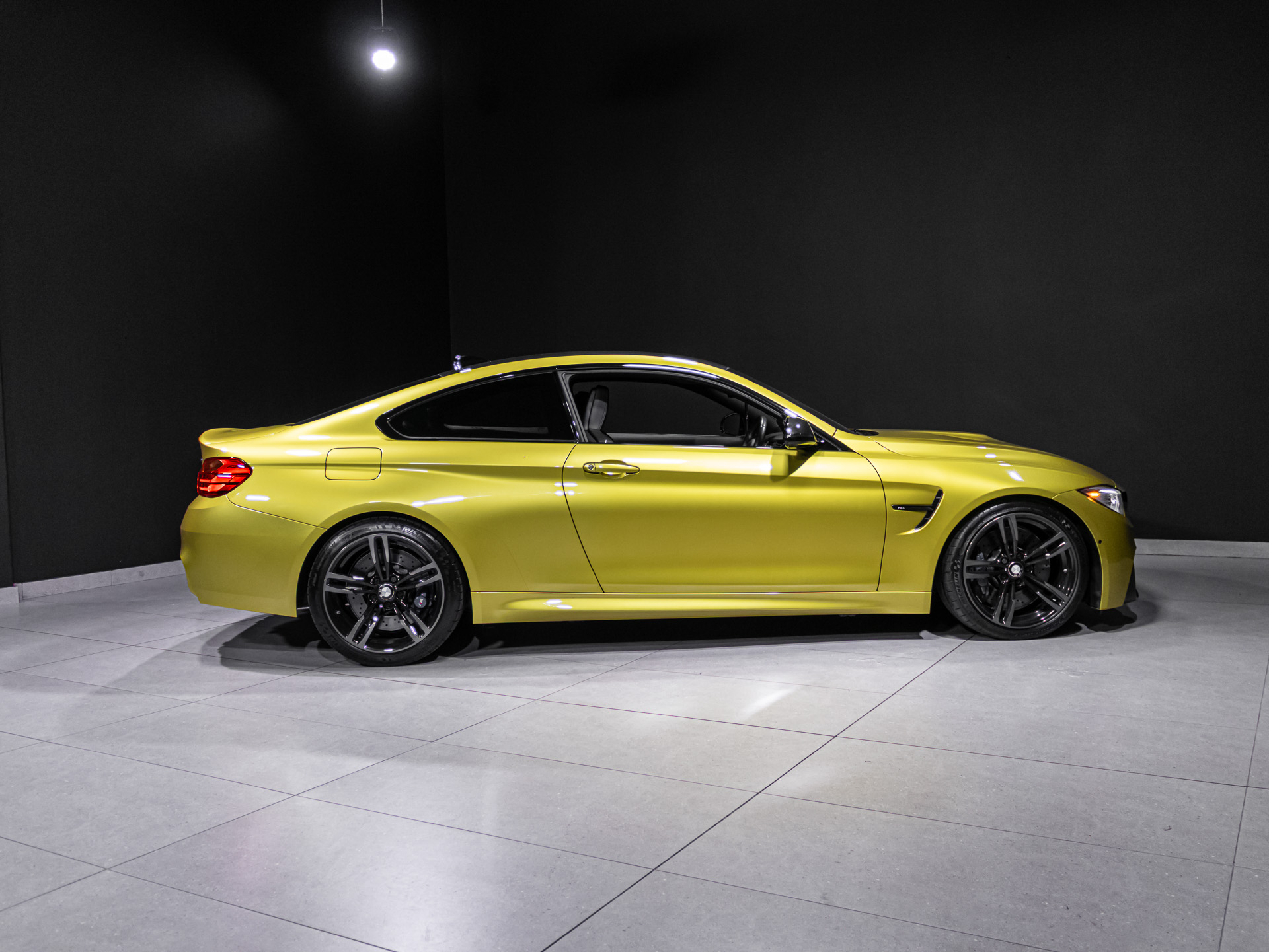 yellowm4 7867