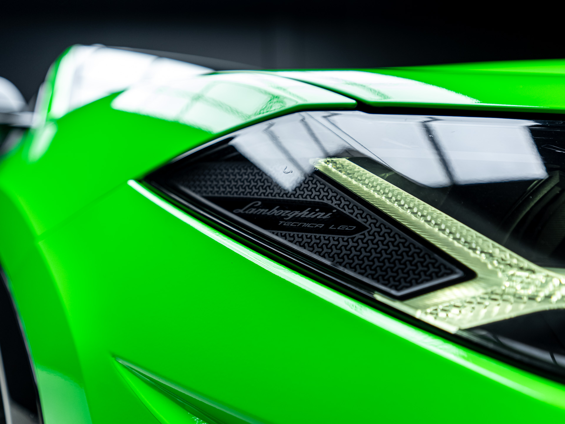 green urus 9453