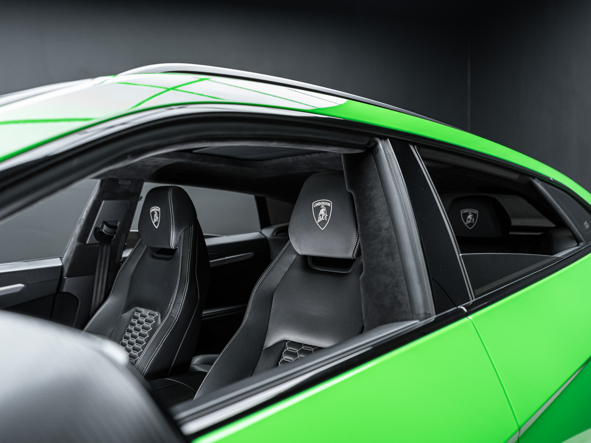 green urus 9455