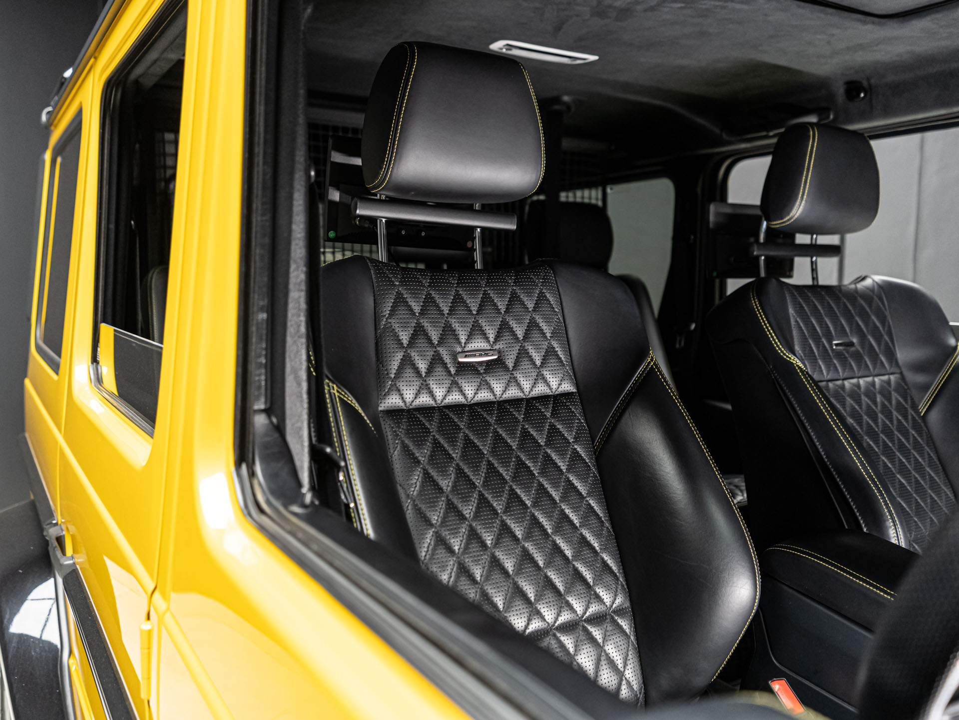 yellow g 9339