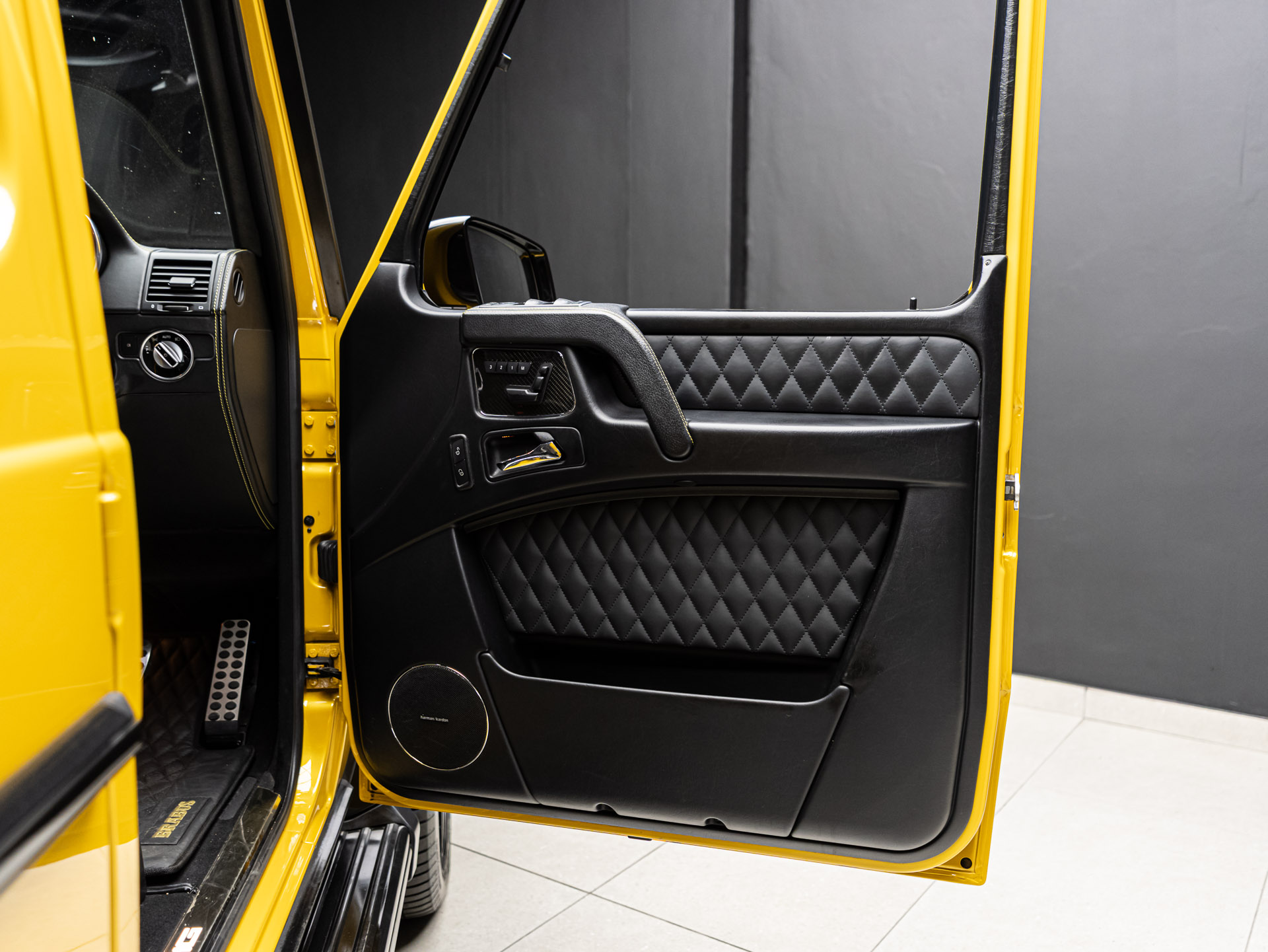 yellow g 9340
