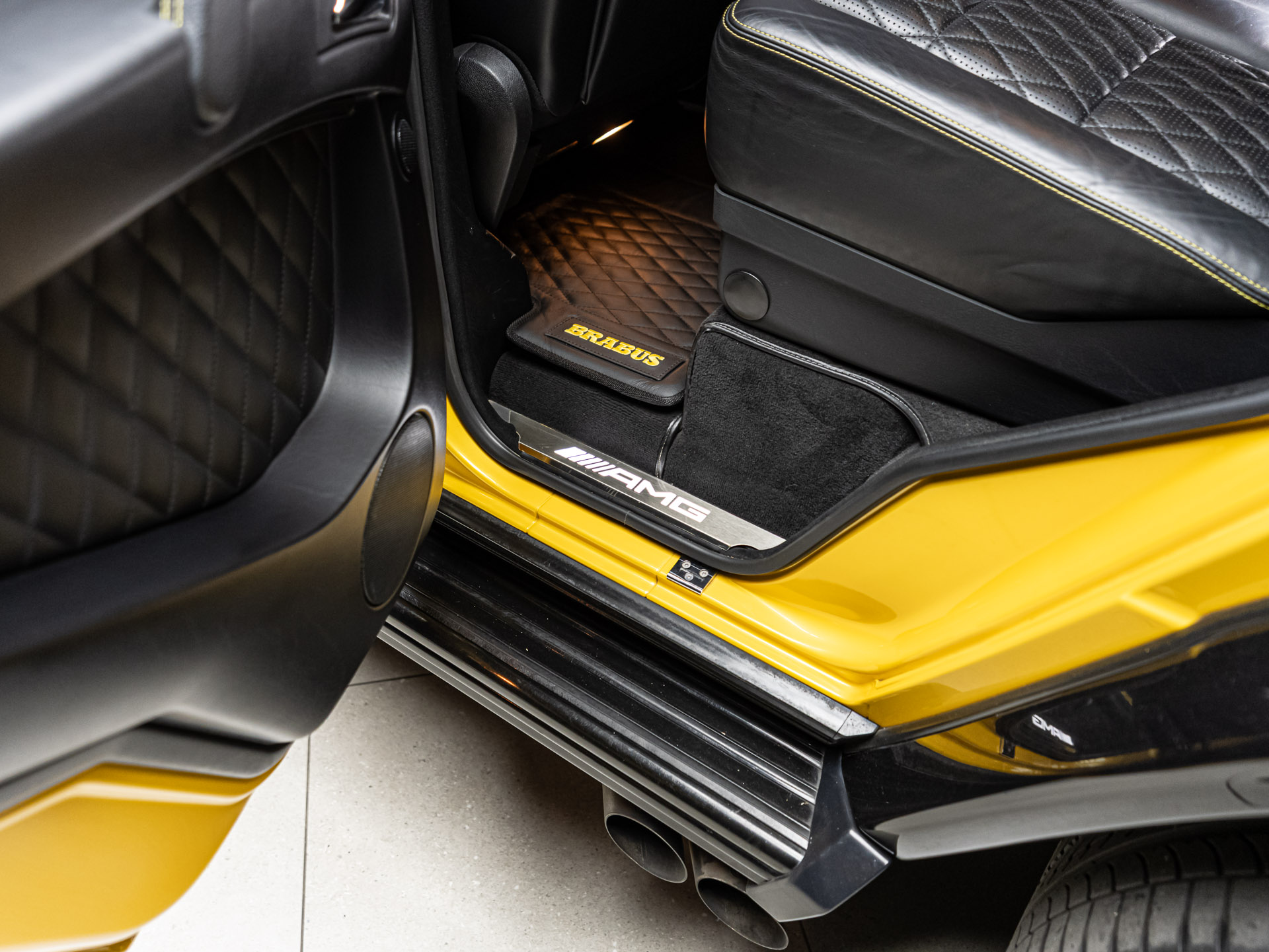 yellow g 9359