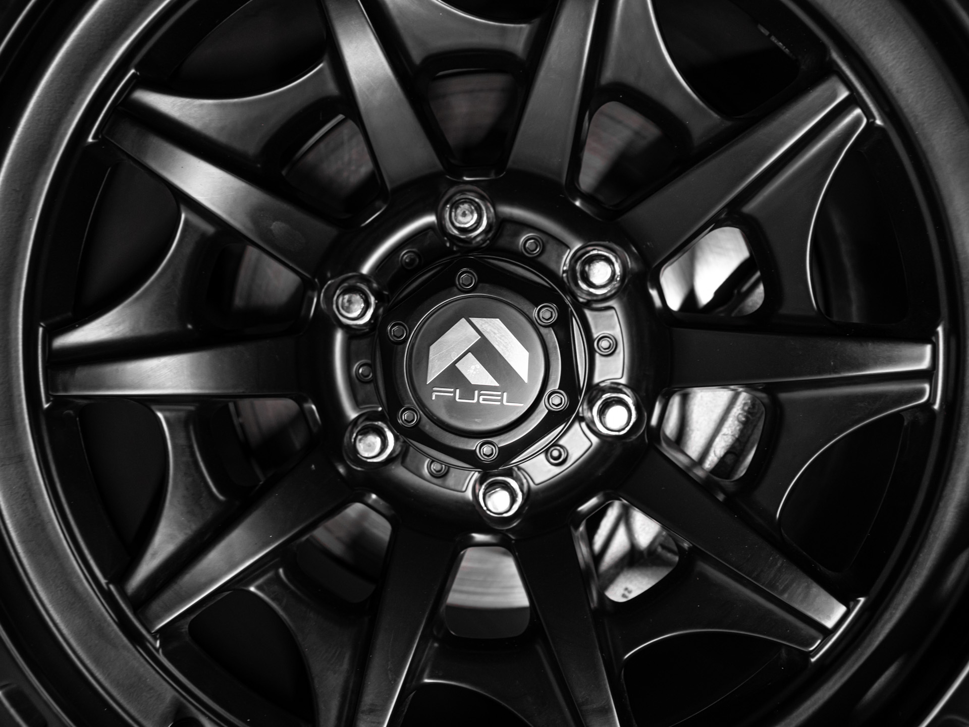 black toyota hilux 13