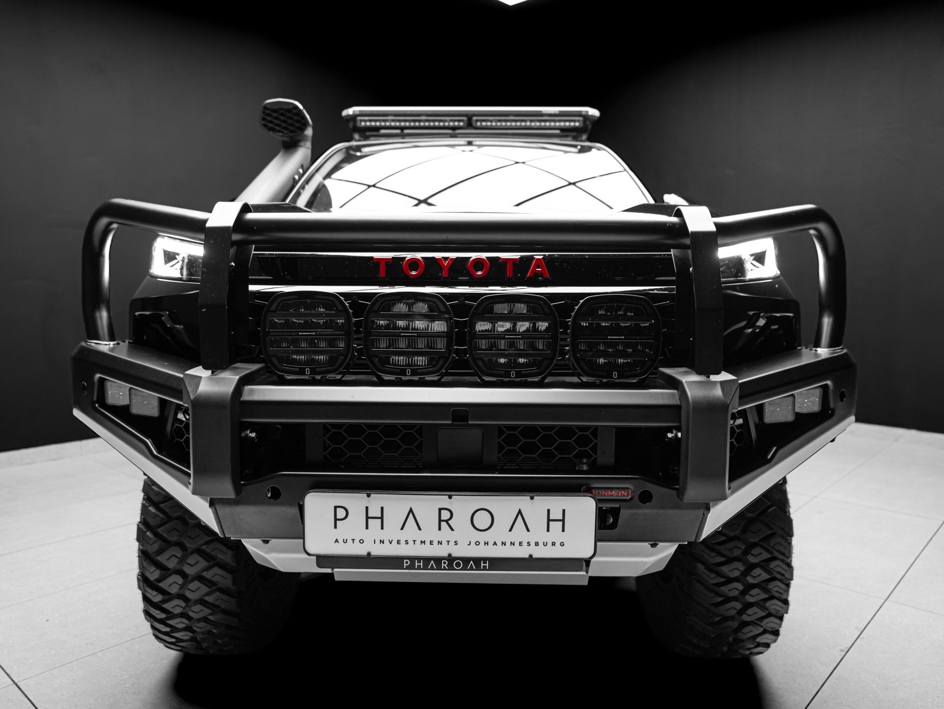 black toyota hilux 9