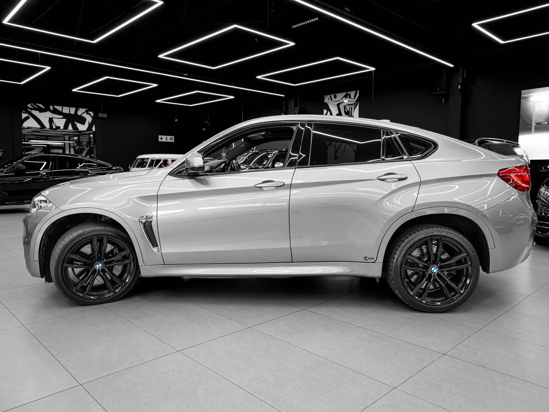 grey bmw x6 v2 14