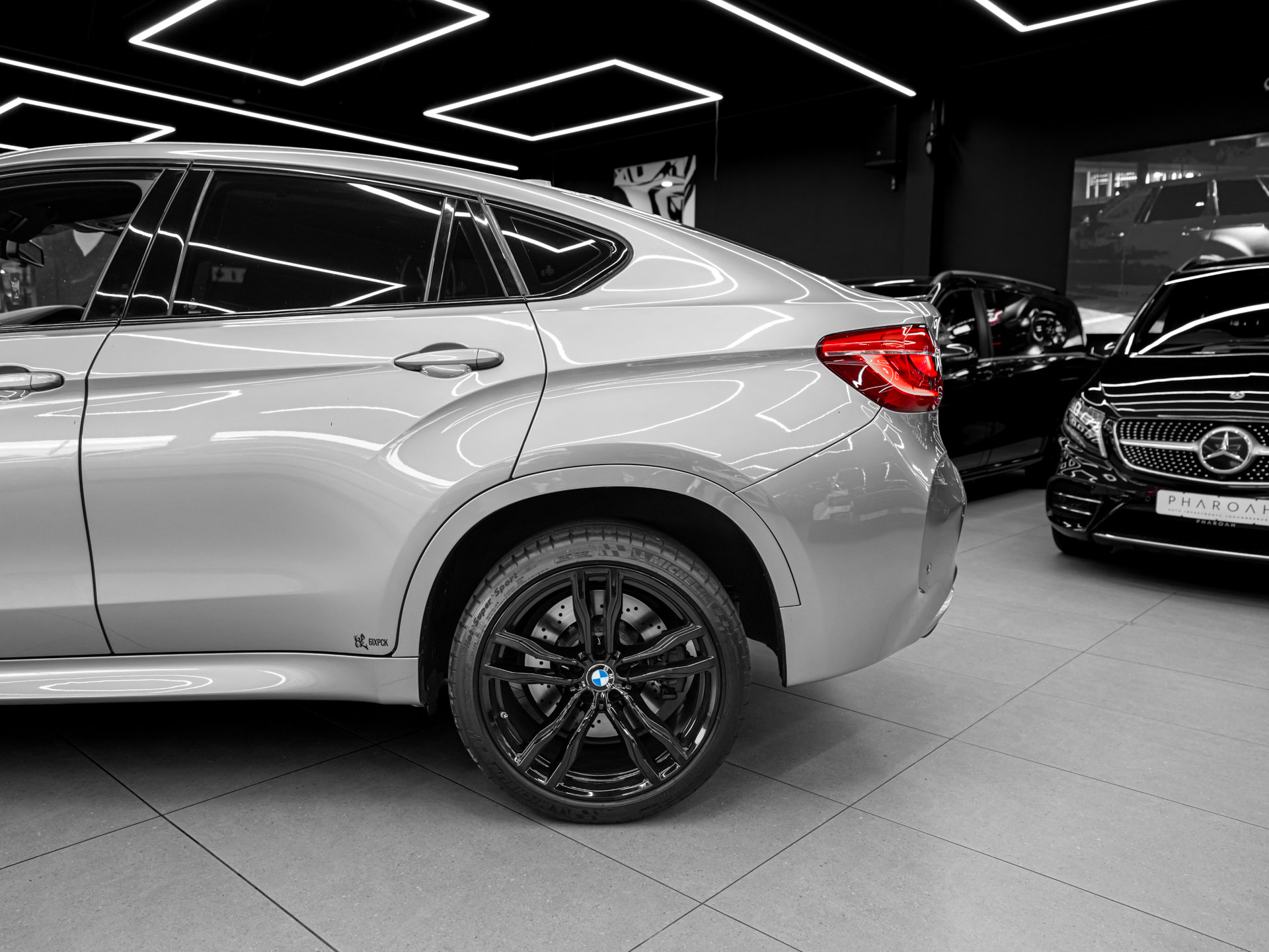 grey bmw x6 v2 16