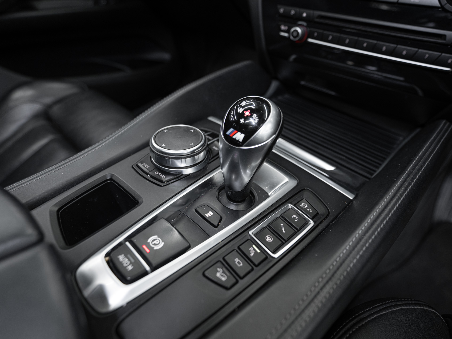grey bmw x6 v2 25