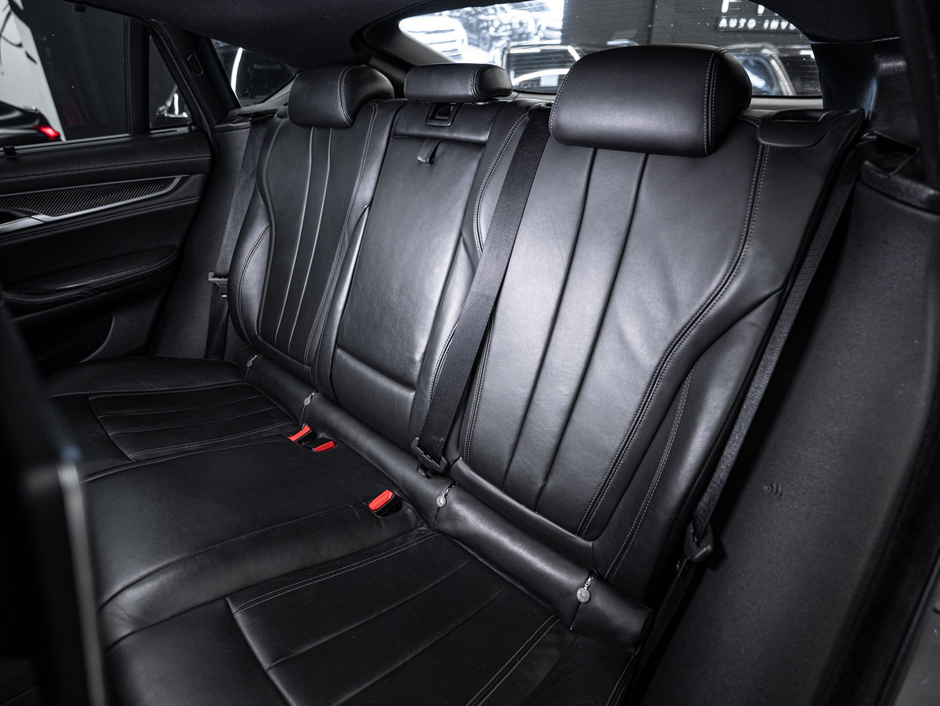 grey bmw x6 v2 27