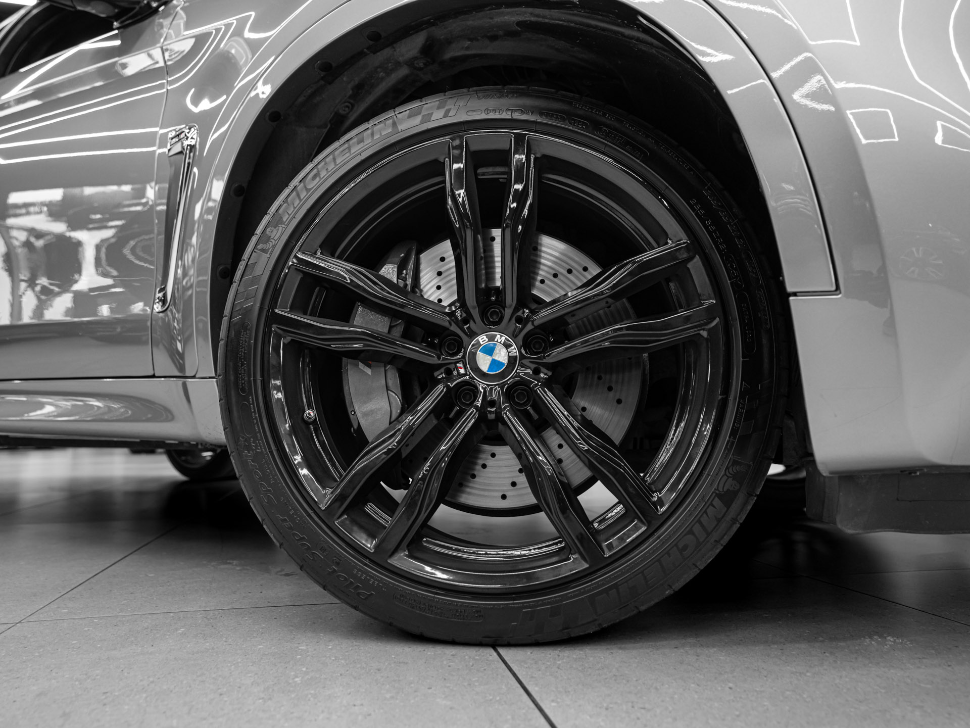 grey bmw x6 v2 3