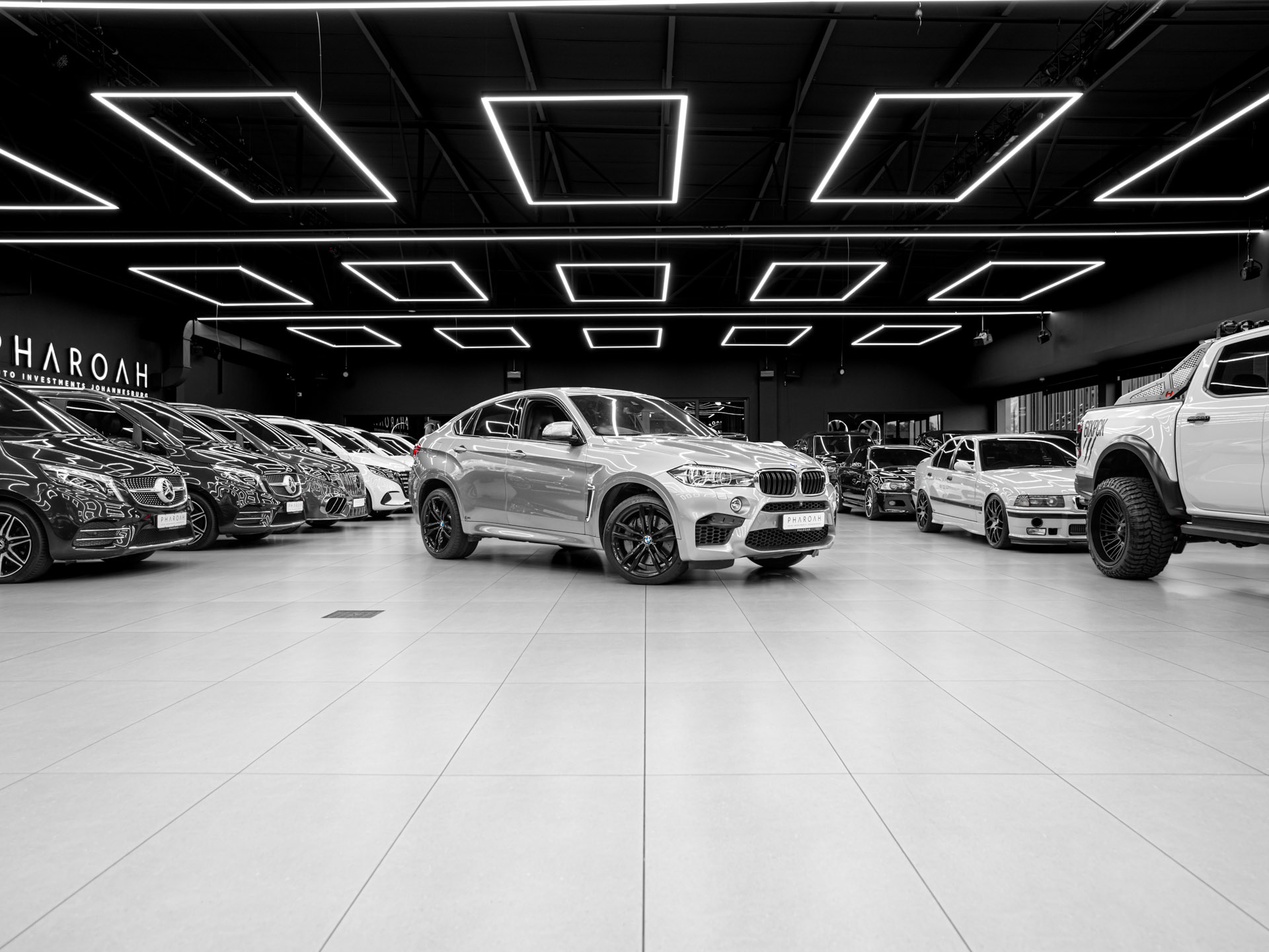 grey bmw x6 v2