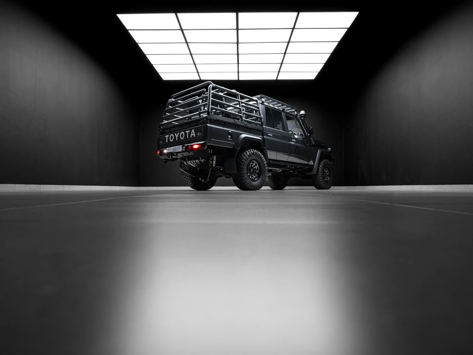 grey land cruiser cattle rail 16