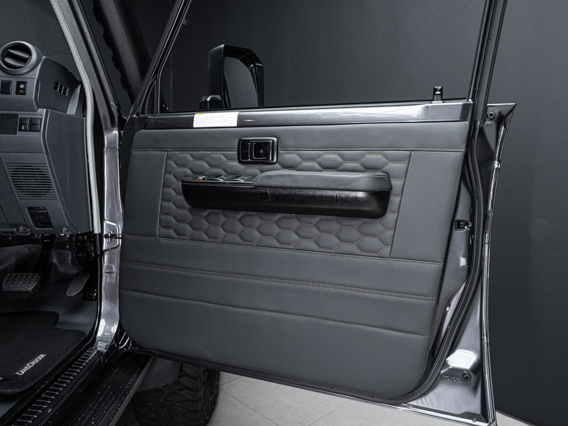 grey land cruiser cattle rail 21