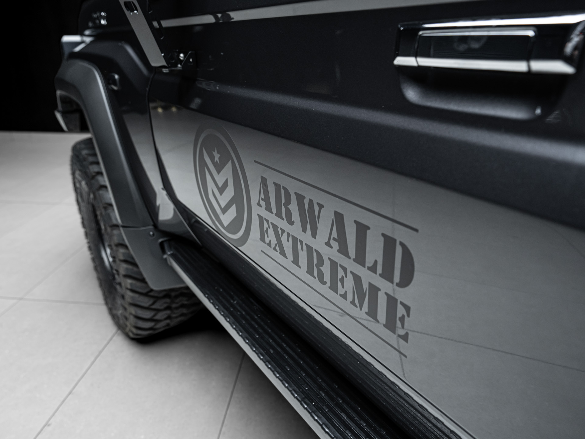 grey land cruiser cattle rail 7
