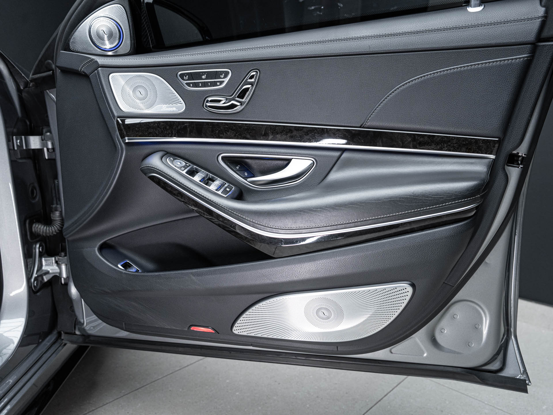 grey mercedes s63 17