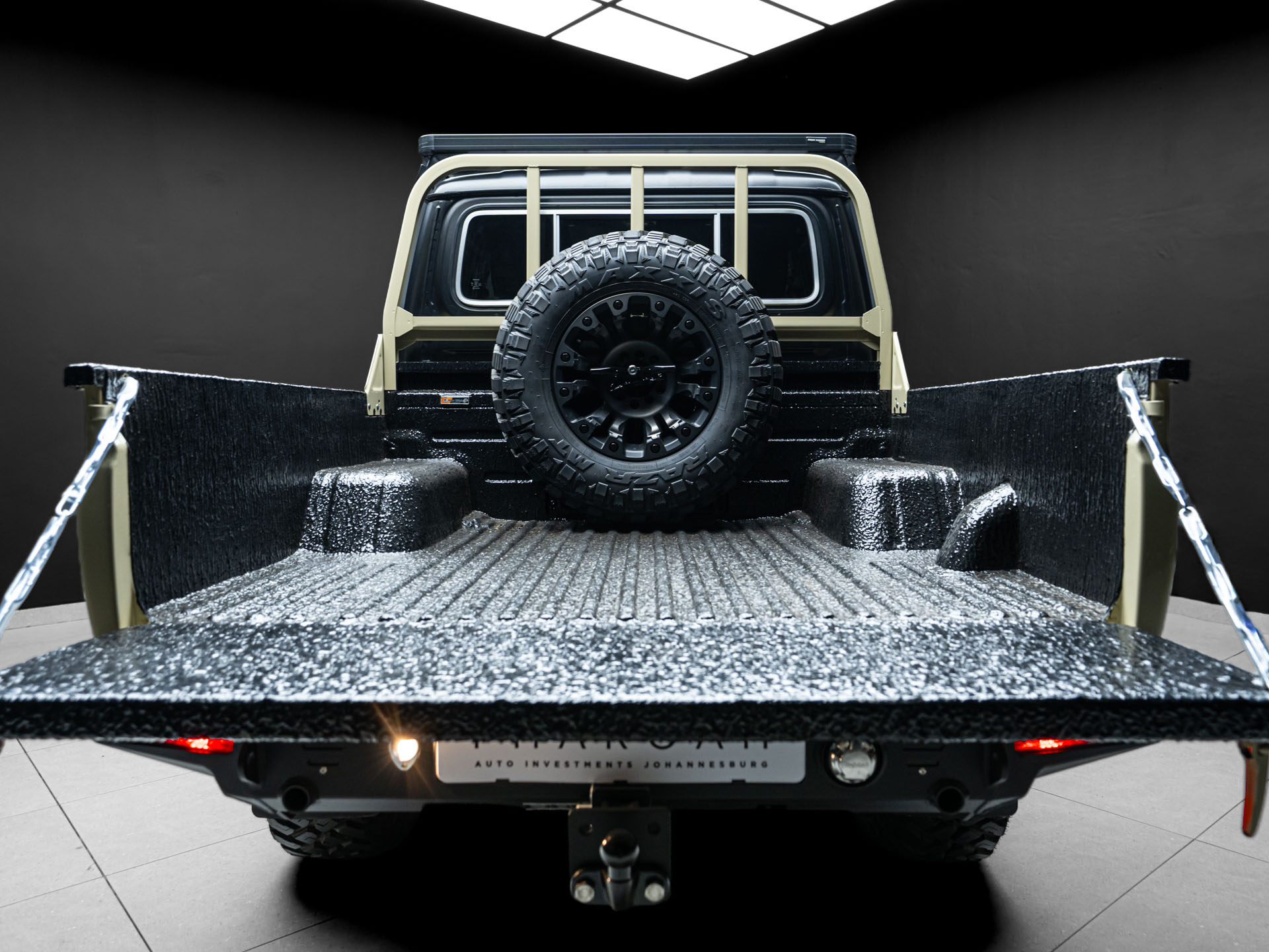 tan land cruiser 79 18