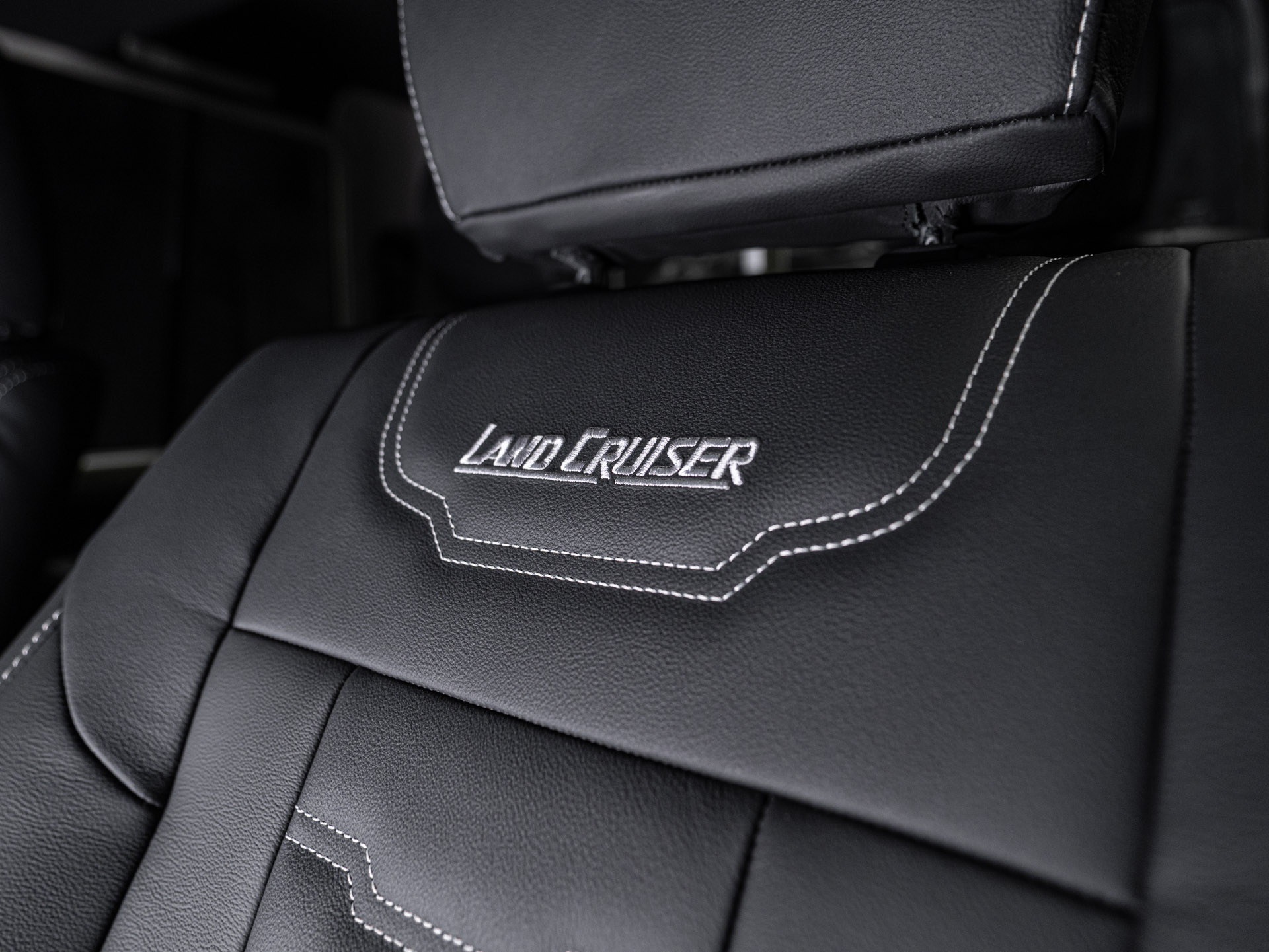 tan land cruiser 79 30