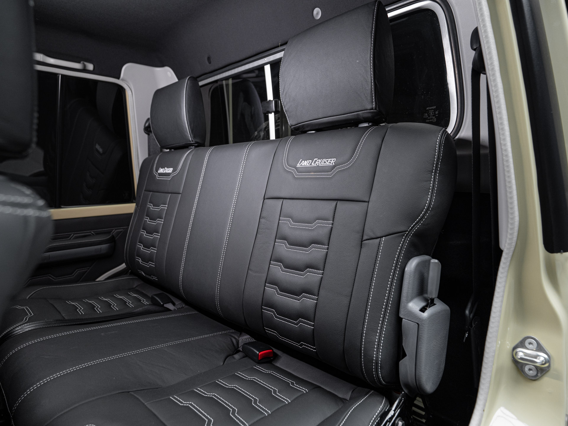 tan land cruiser 79 31