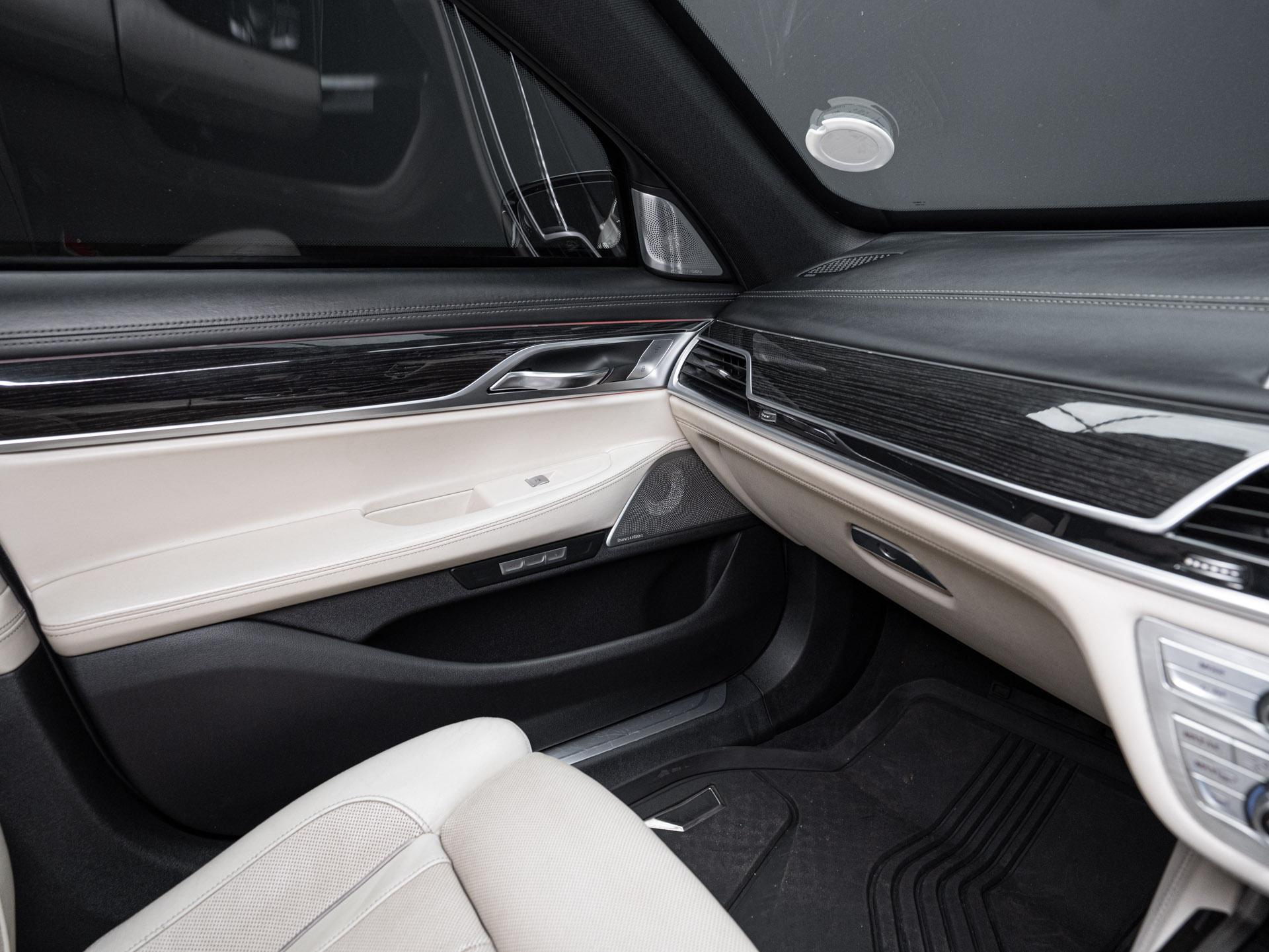 white bmw 750i 24