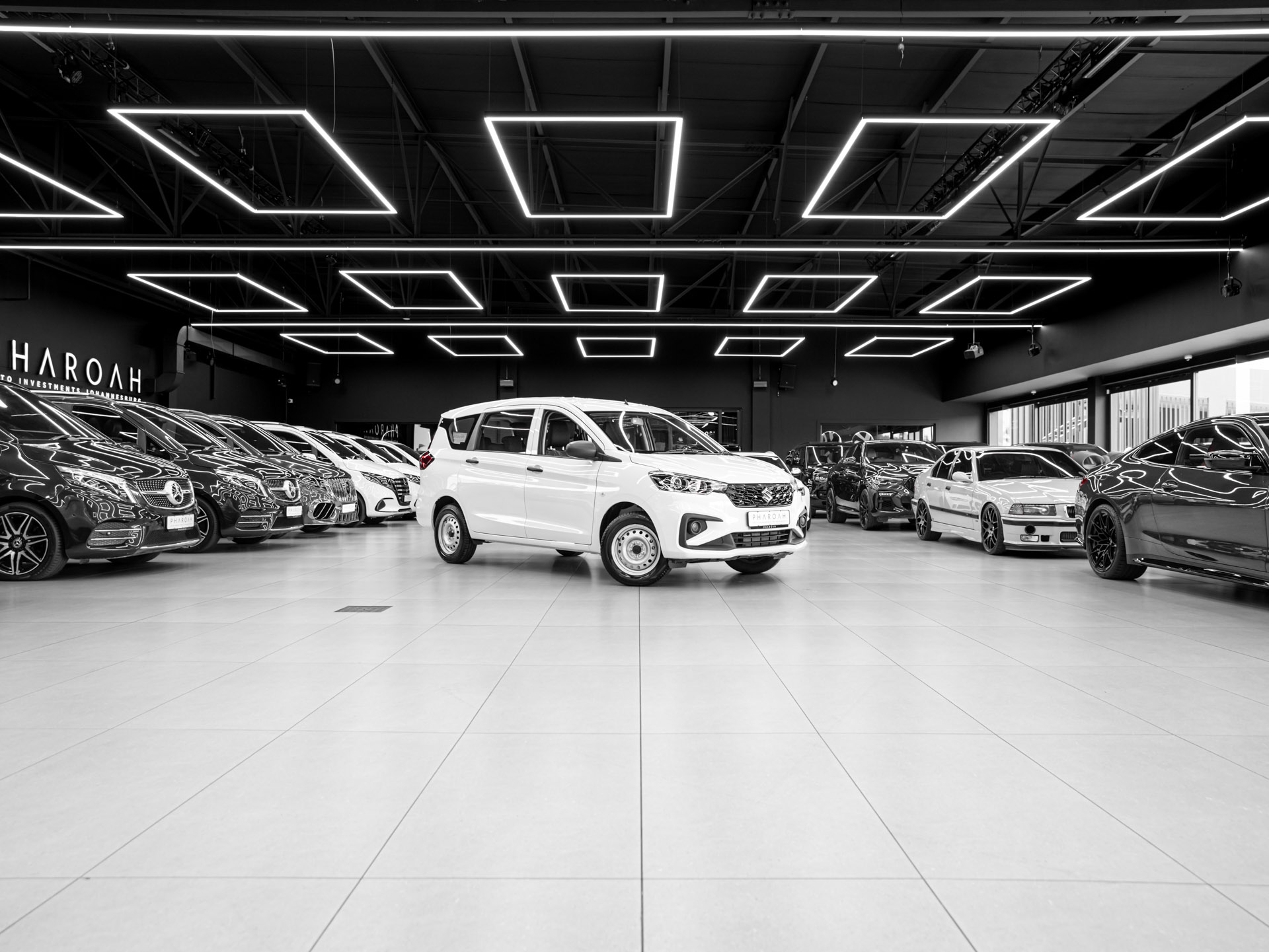 white suzuki ertiga