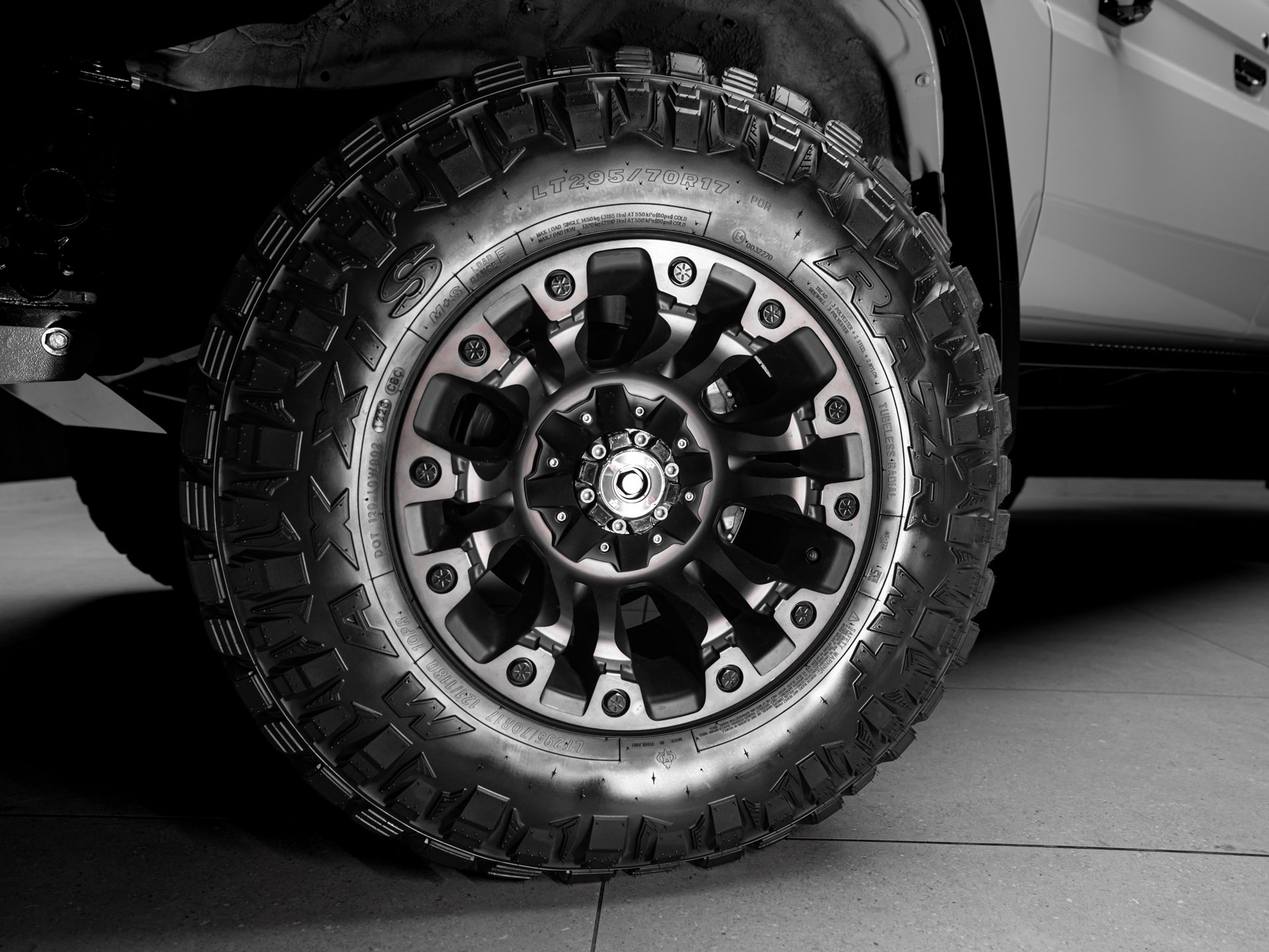 white toyota land cruiser lc79 12