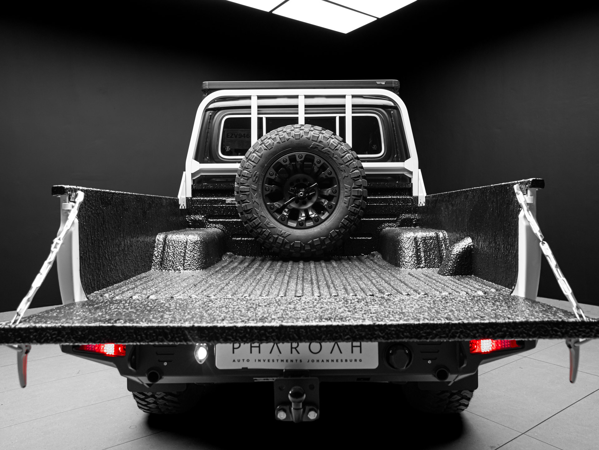 white toyota land cruiser lc79 17