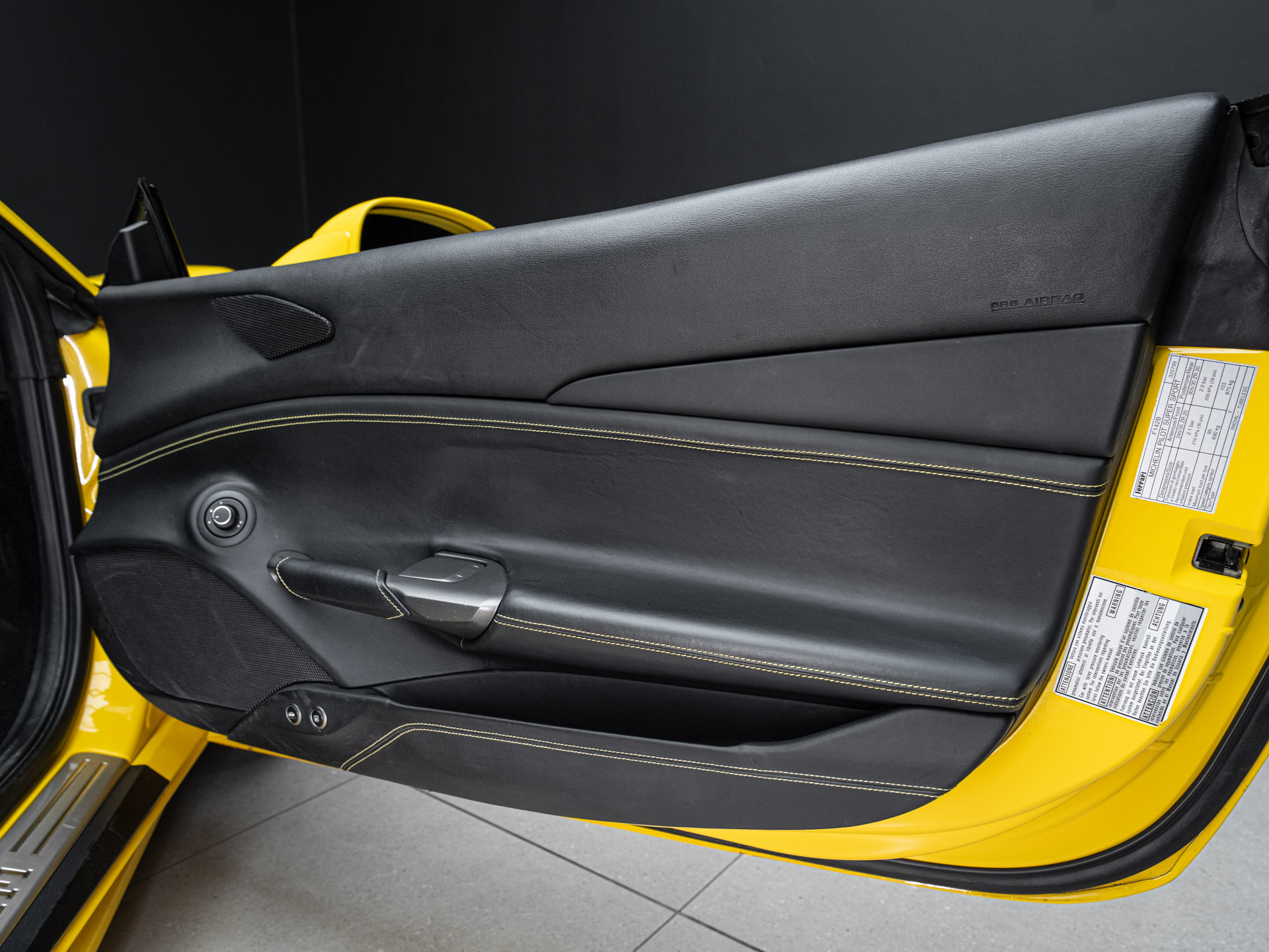 yellow ferrari 488 gtb 19