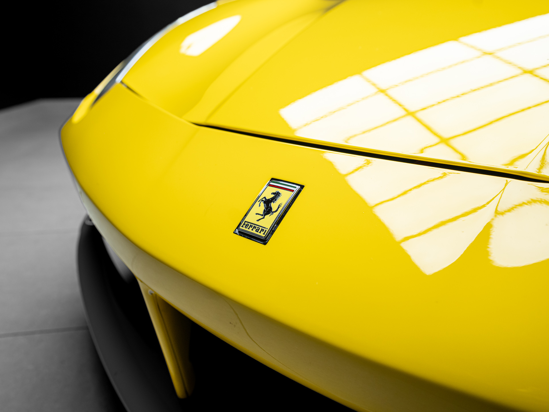 yellow ferrari 488 gtb 7