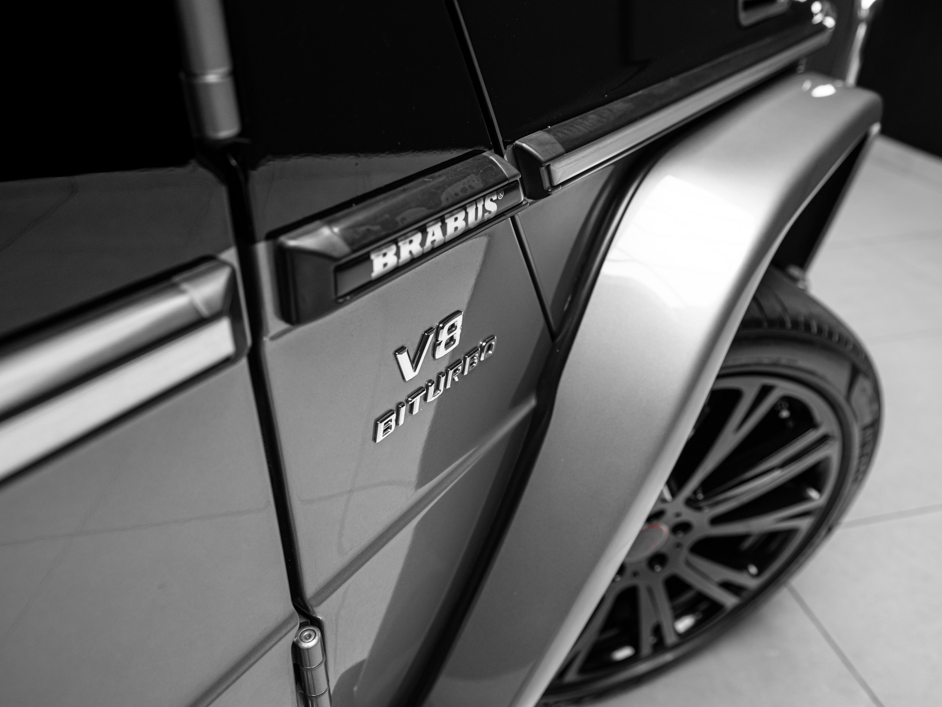 black 2 tone mercedes g63 10