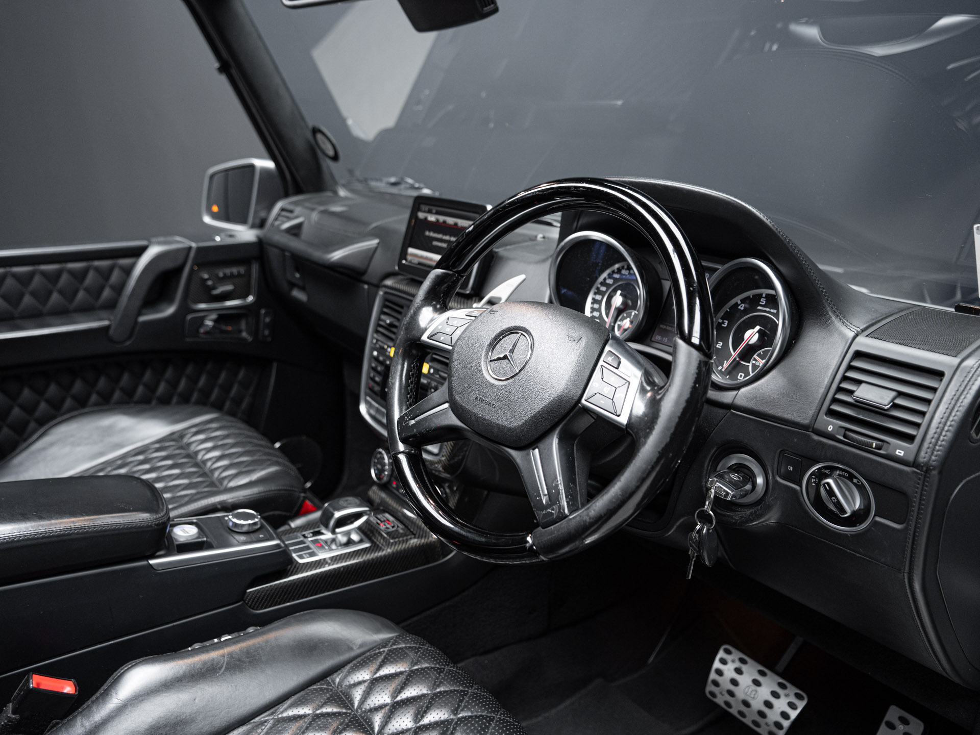 black 2 tone mercedes g63 19