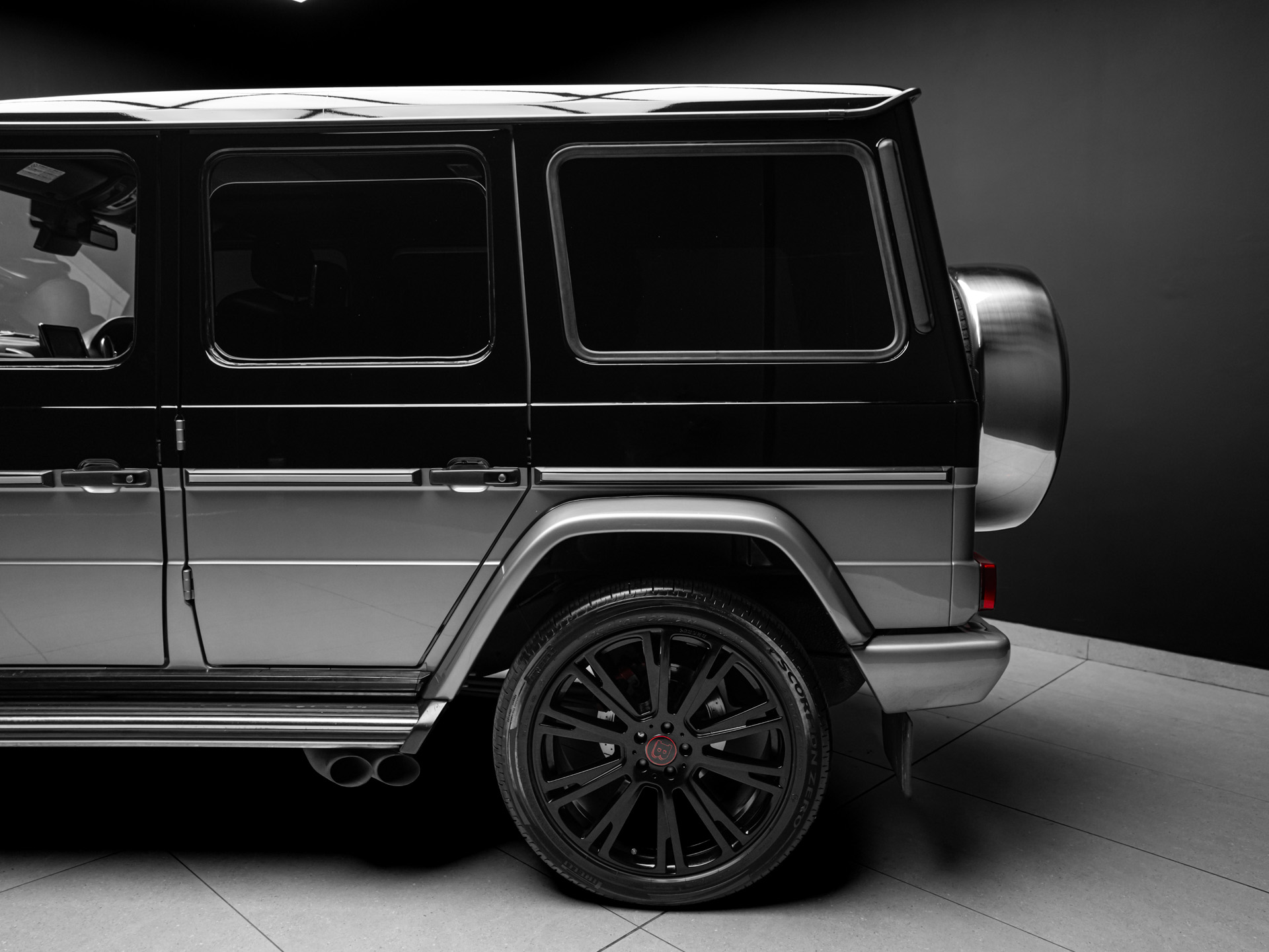 black 2 tone mercedes g63 4