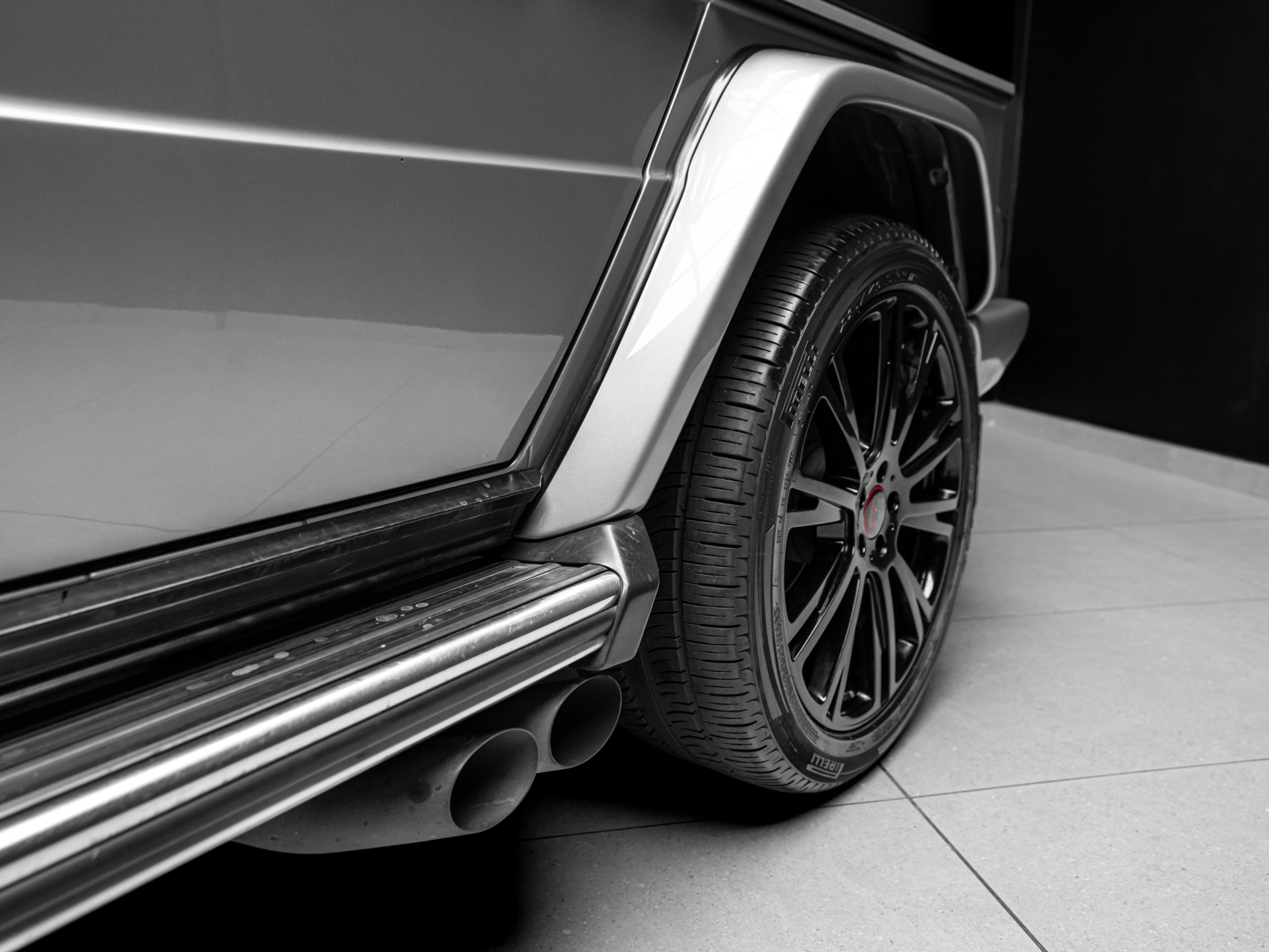 black 2 tone mercedes g63 5