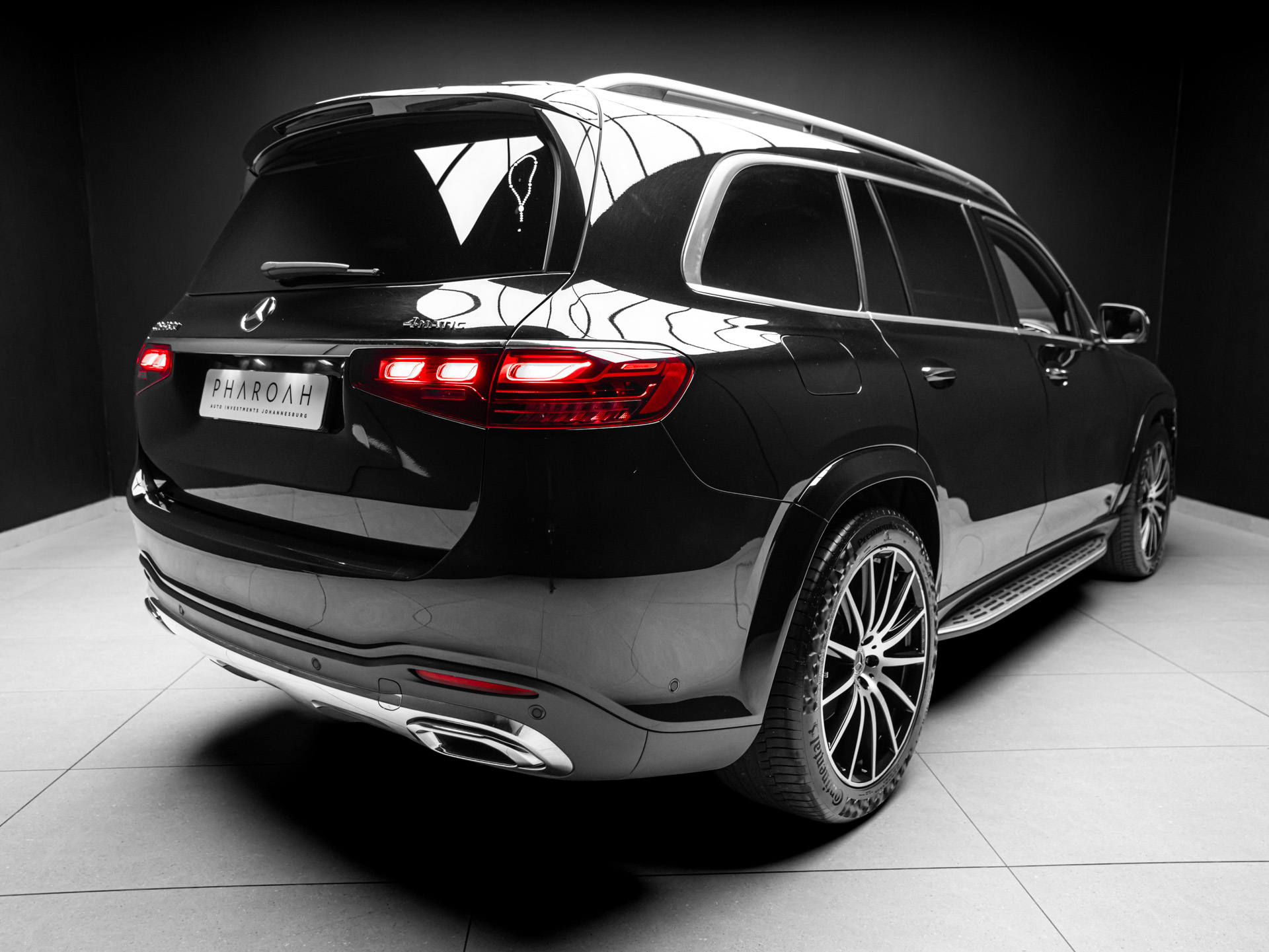 black mercedes gls450d 12