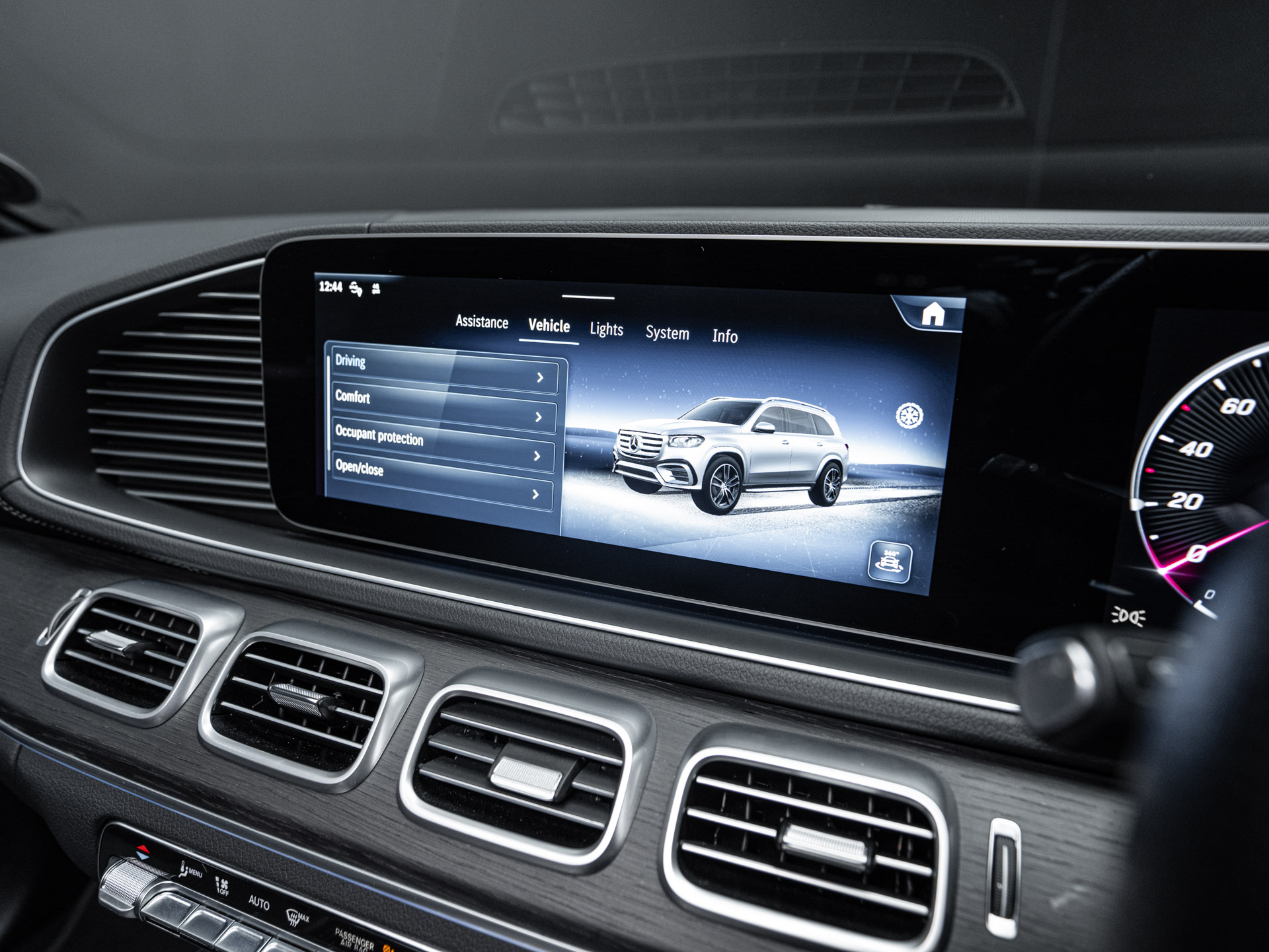 black mercedes gls450d 23