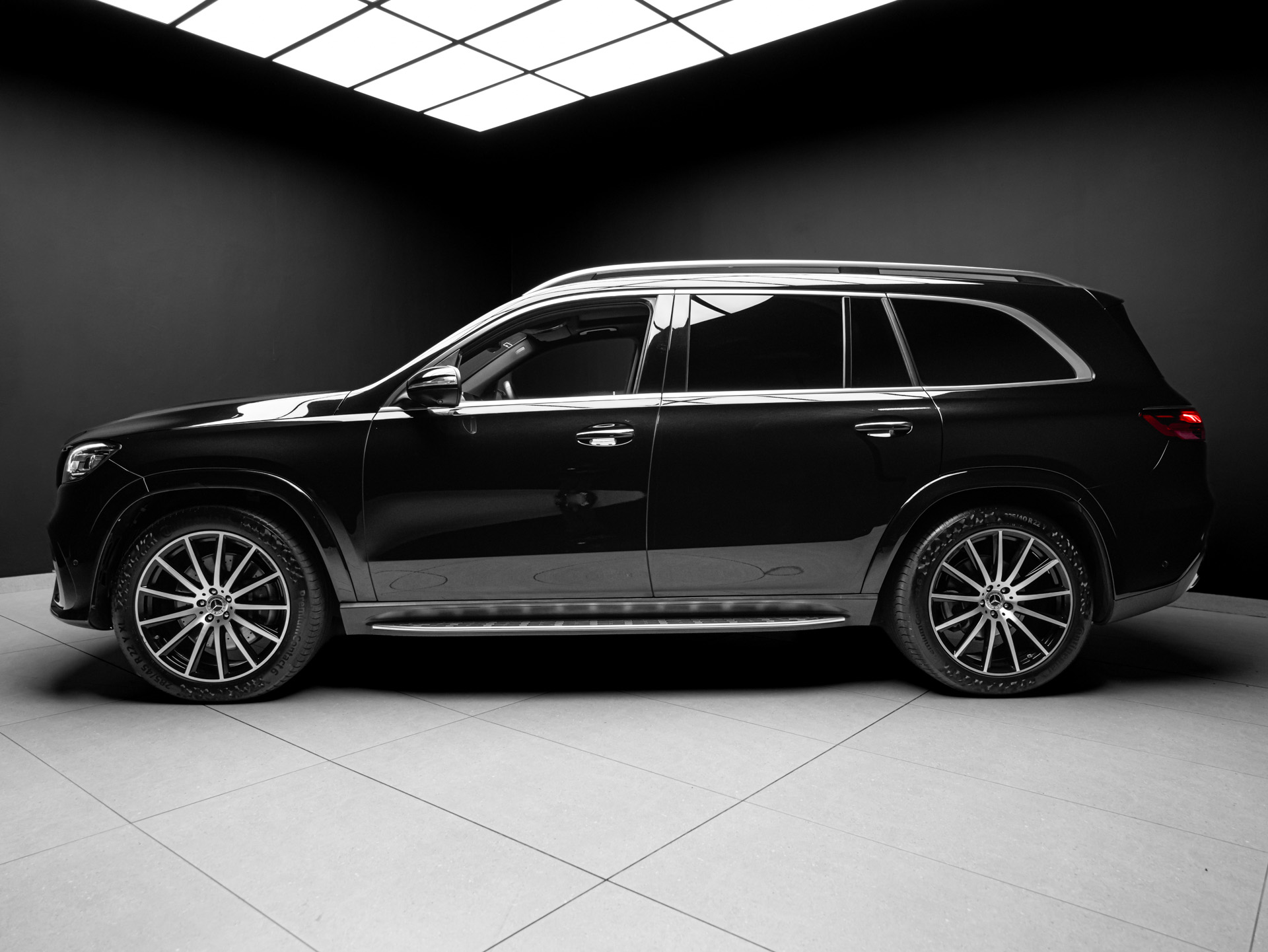 black mercedes gls450d 3