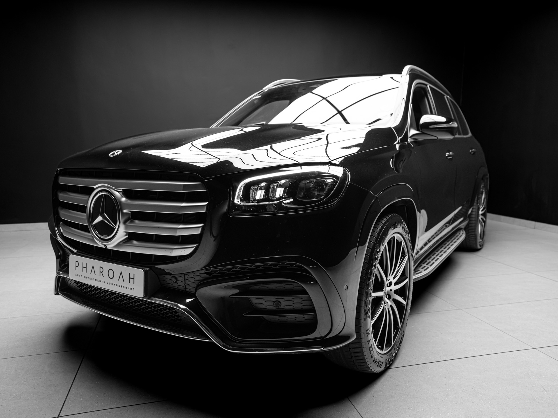 black mercedes gls450d 8