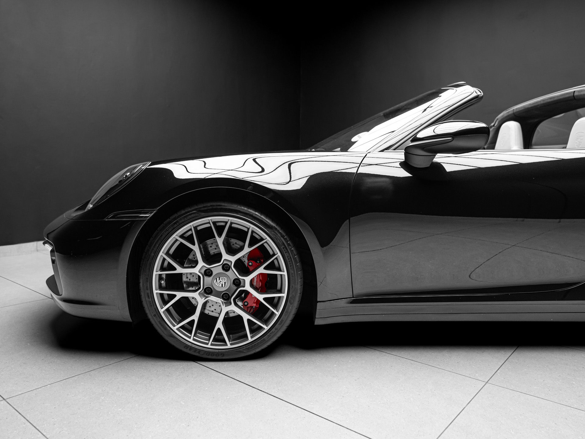 black porsche 911 targa 4 4