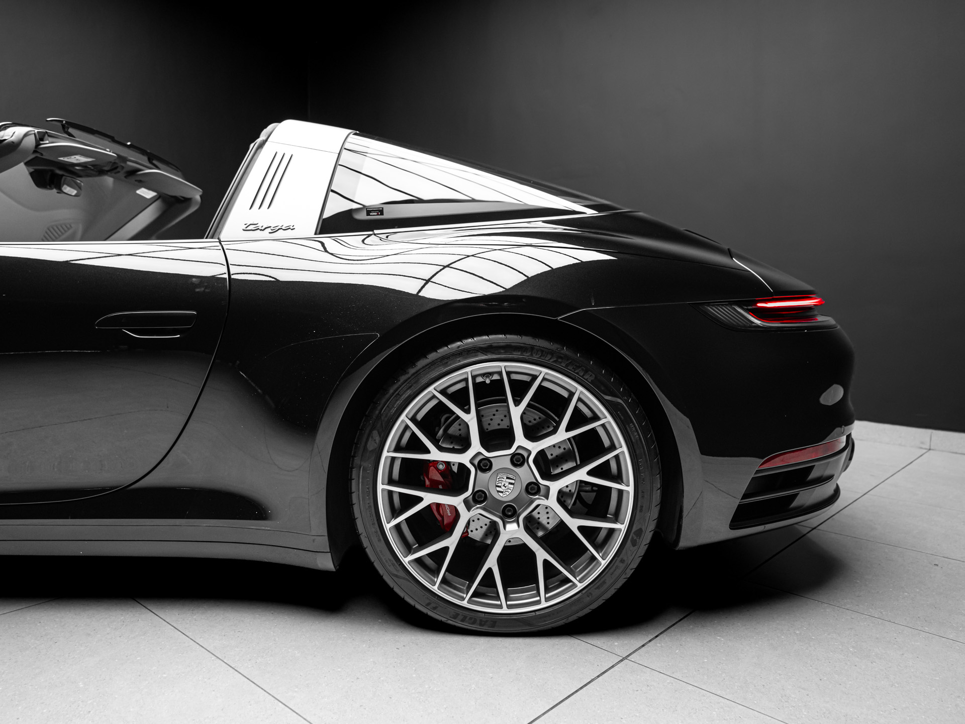 black porsche 911 targa 4 5