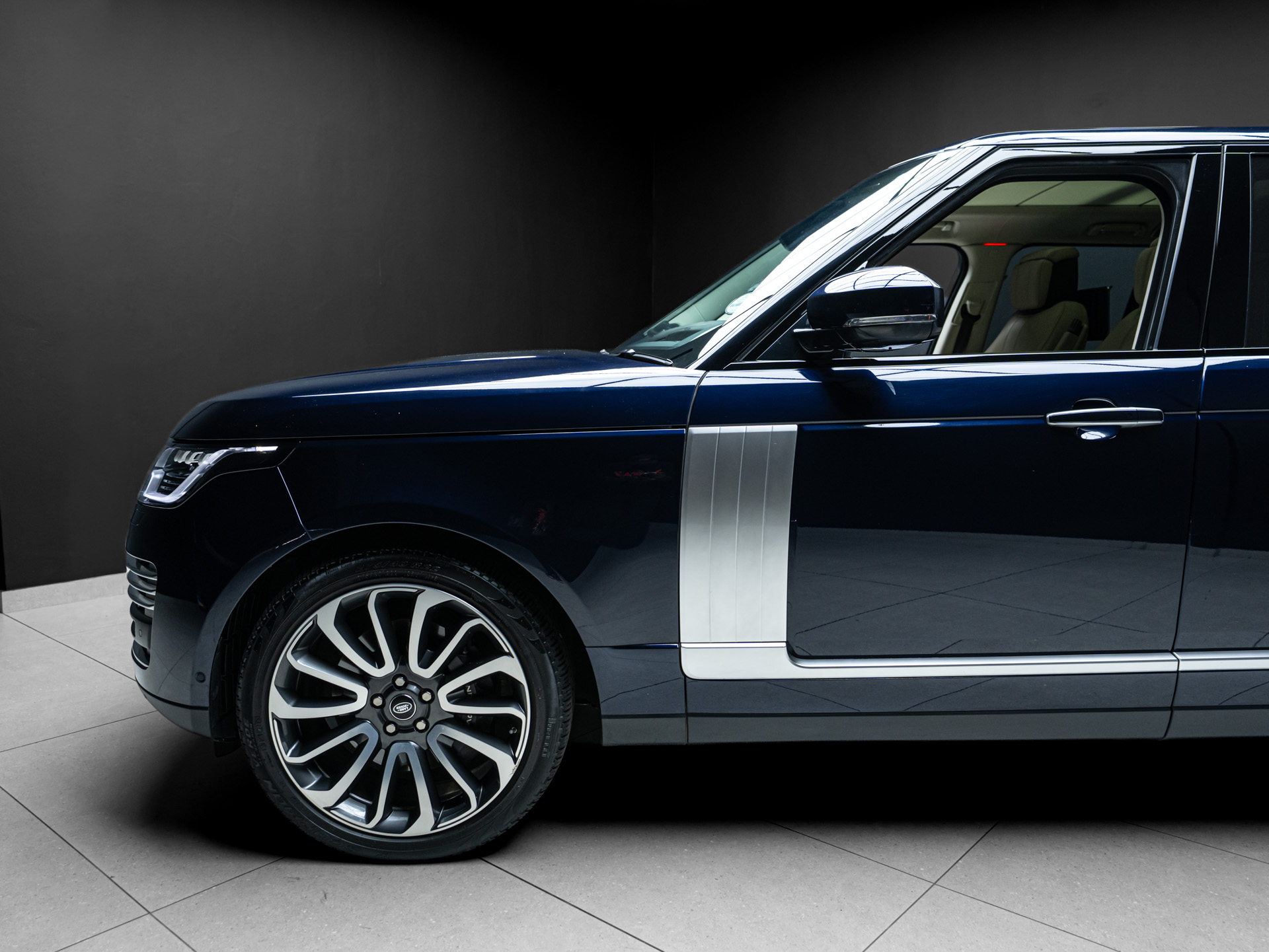 blue range rover autobiography 3