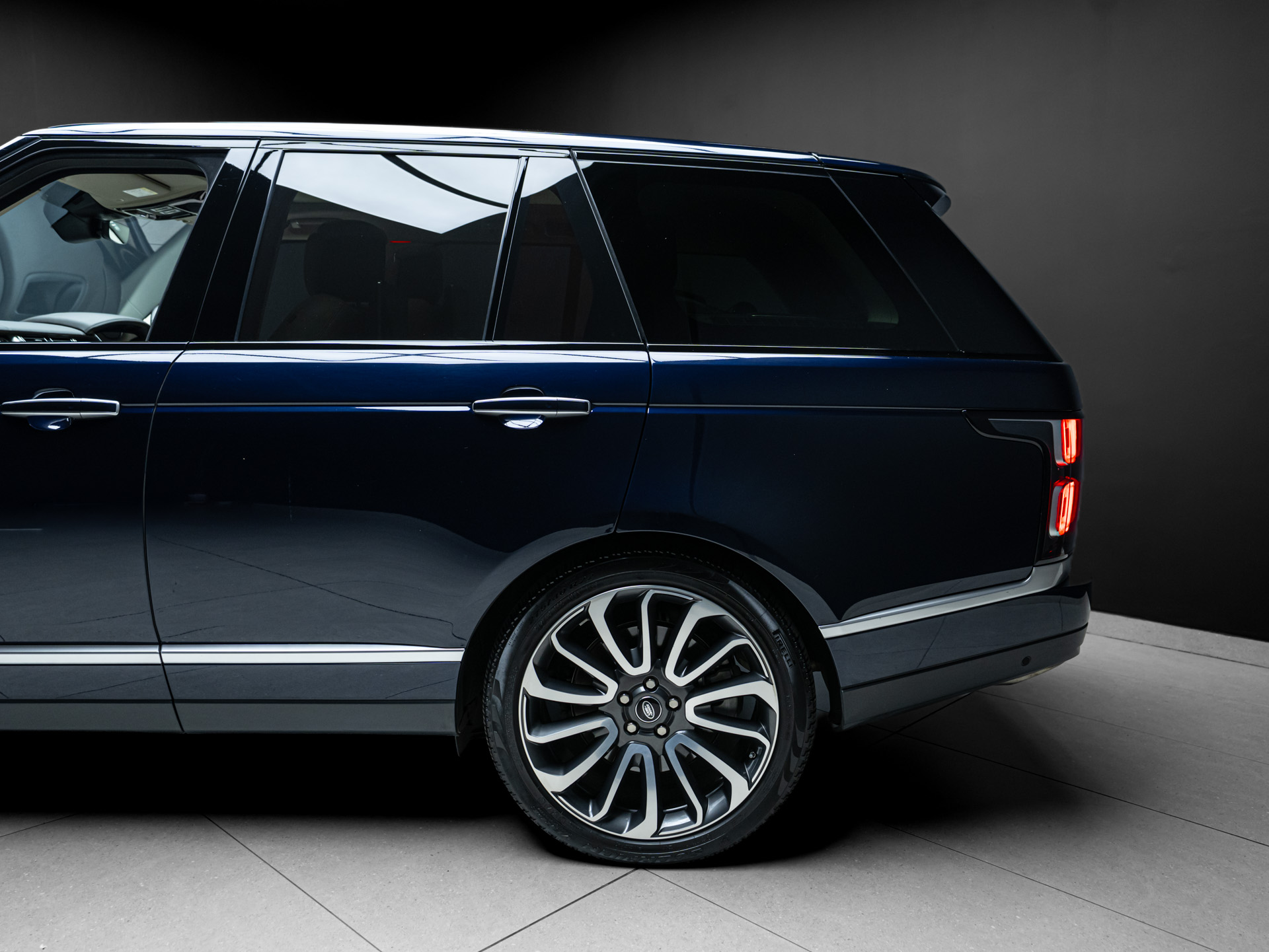 blue range rover autobiography 4
