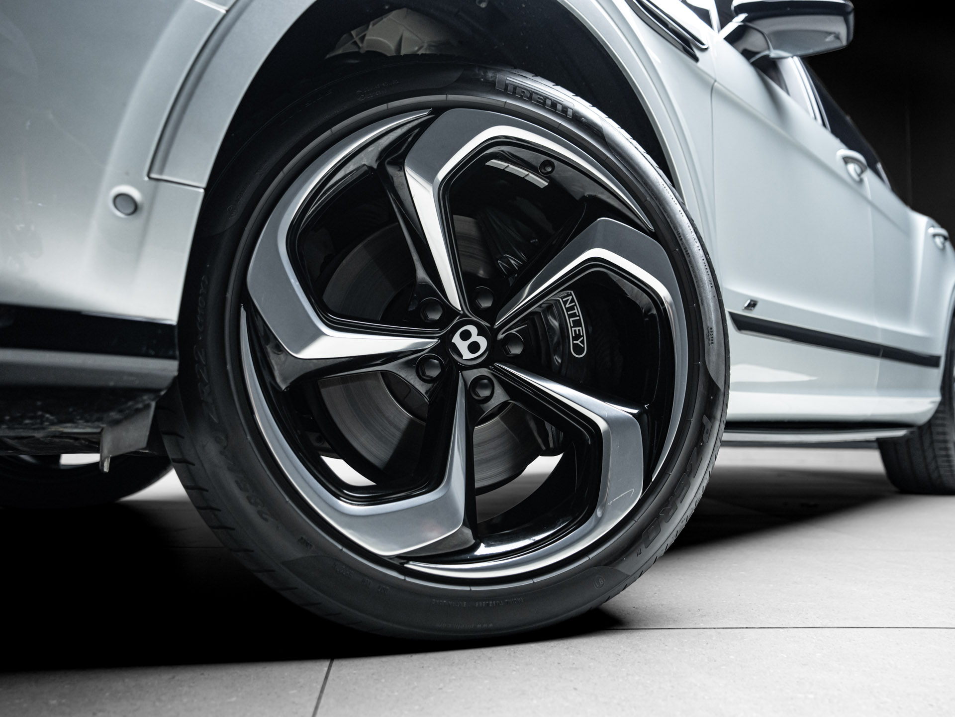 breeze blue bentley bentayga s 10