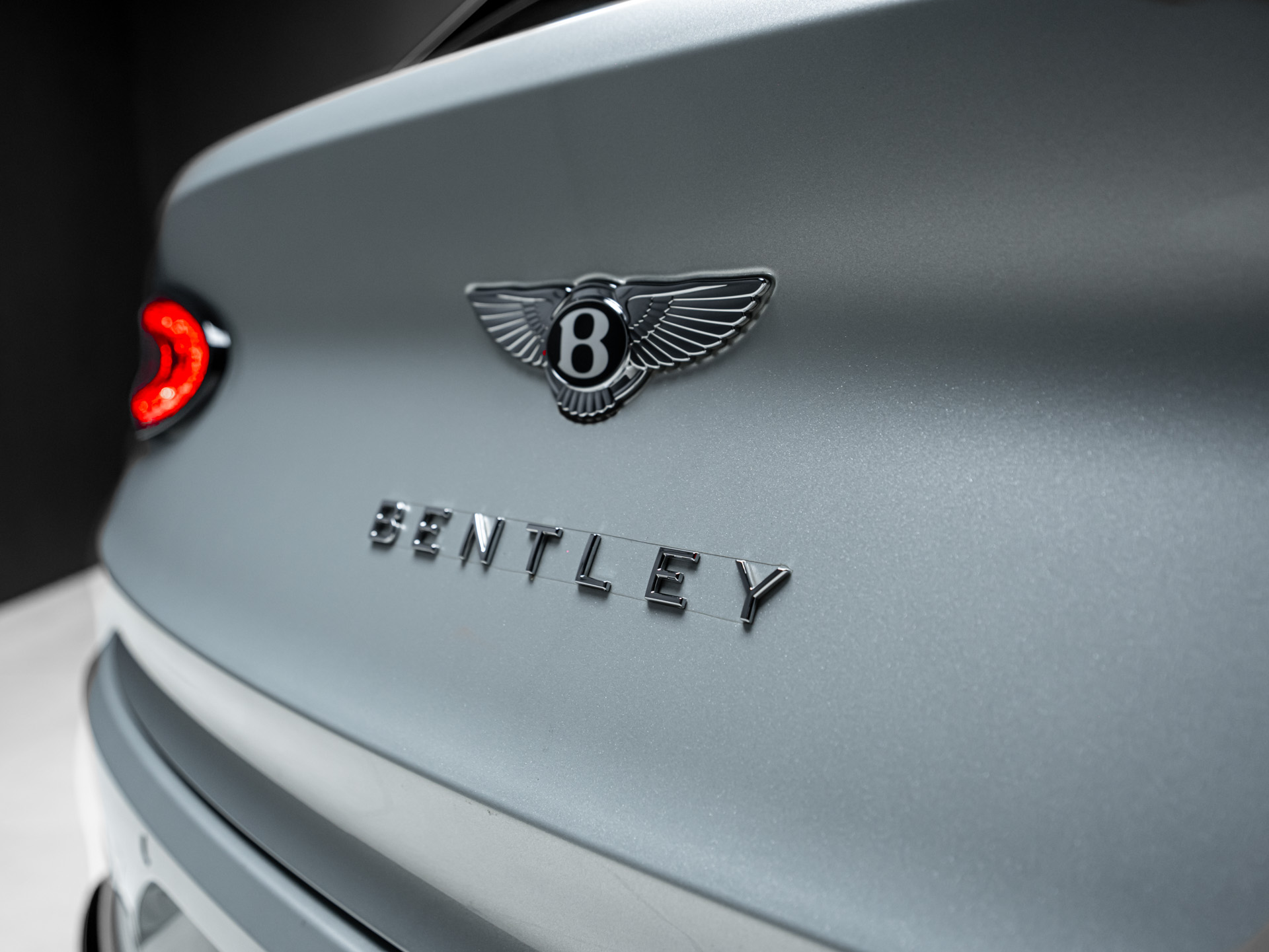 breeze blue bentley bentayga s 15