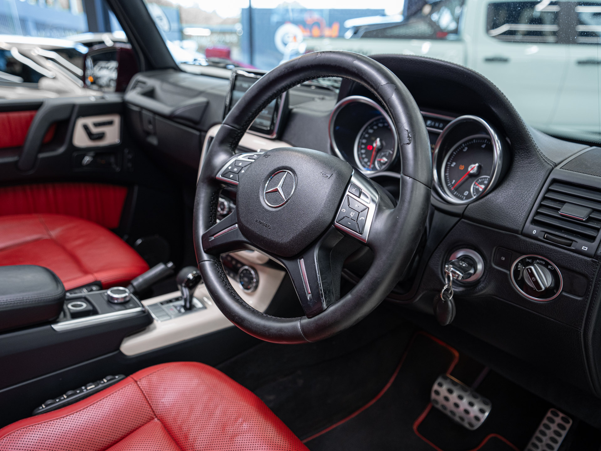 burgundy mercedes g350 17