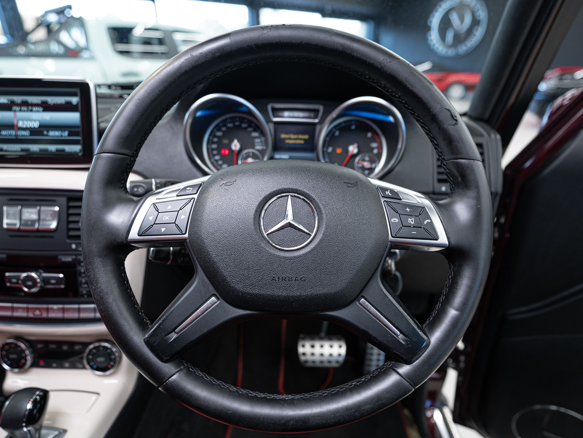 burgundy mercedes g350 19