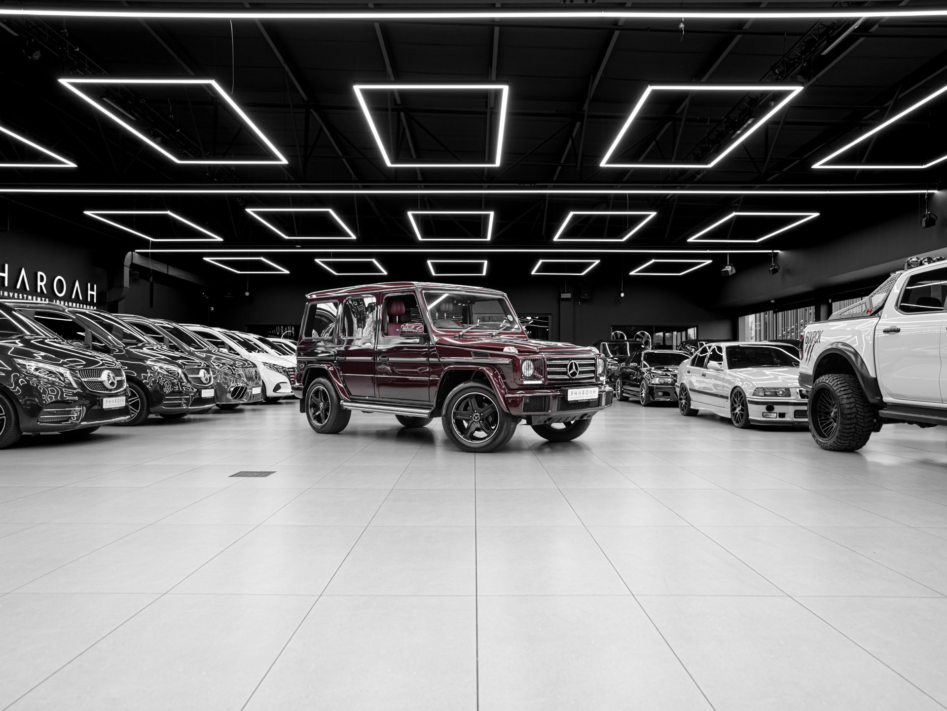 burgundy mercedes g350